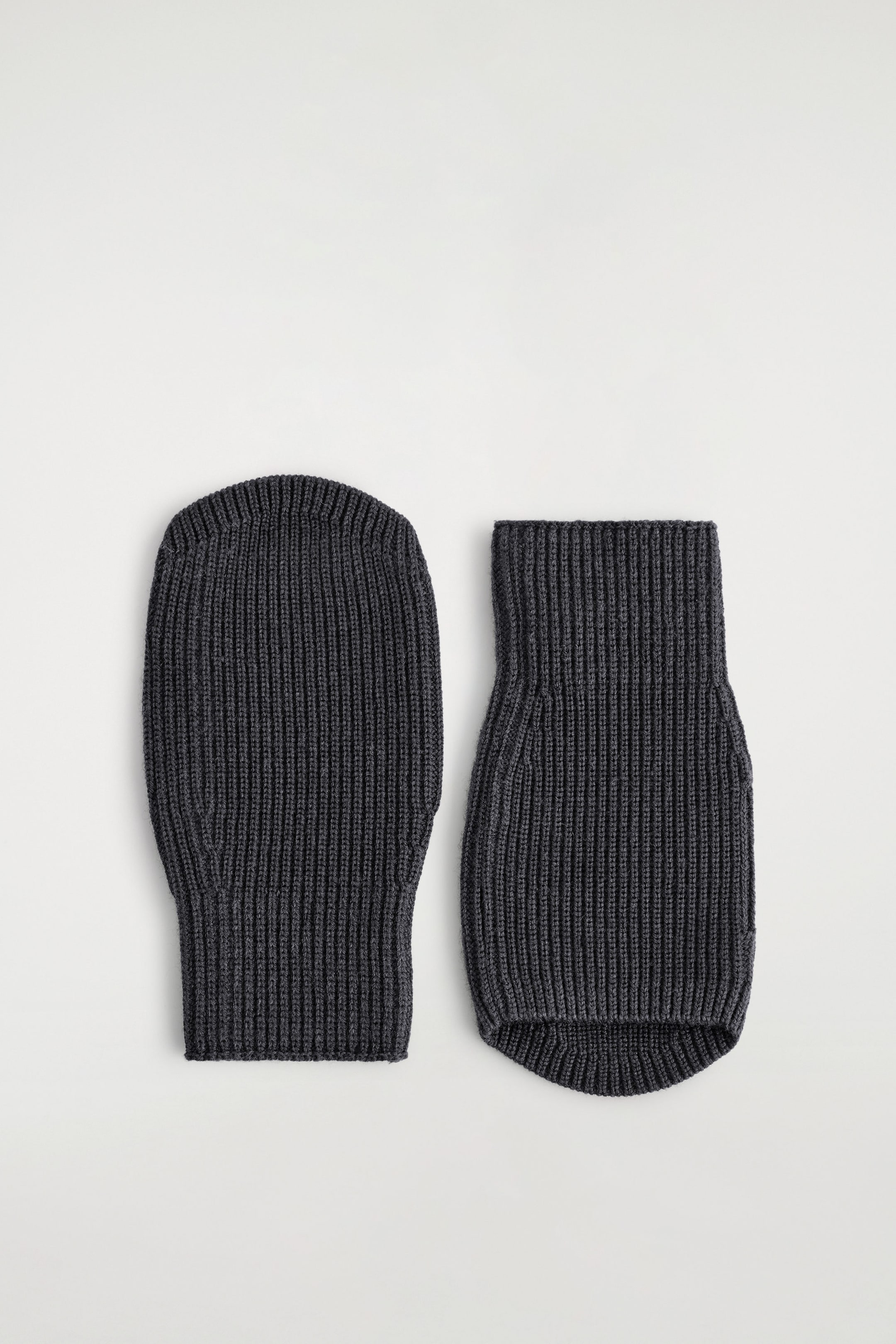 CHUNKY CASHMERE SOCKS