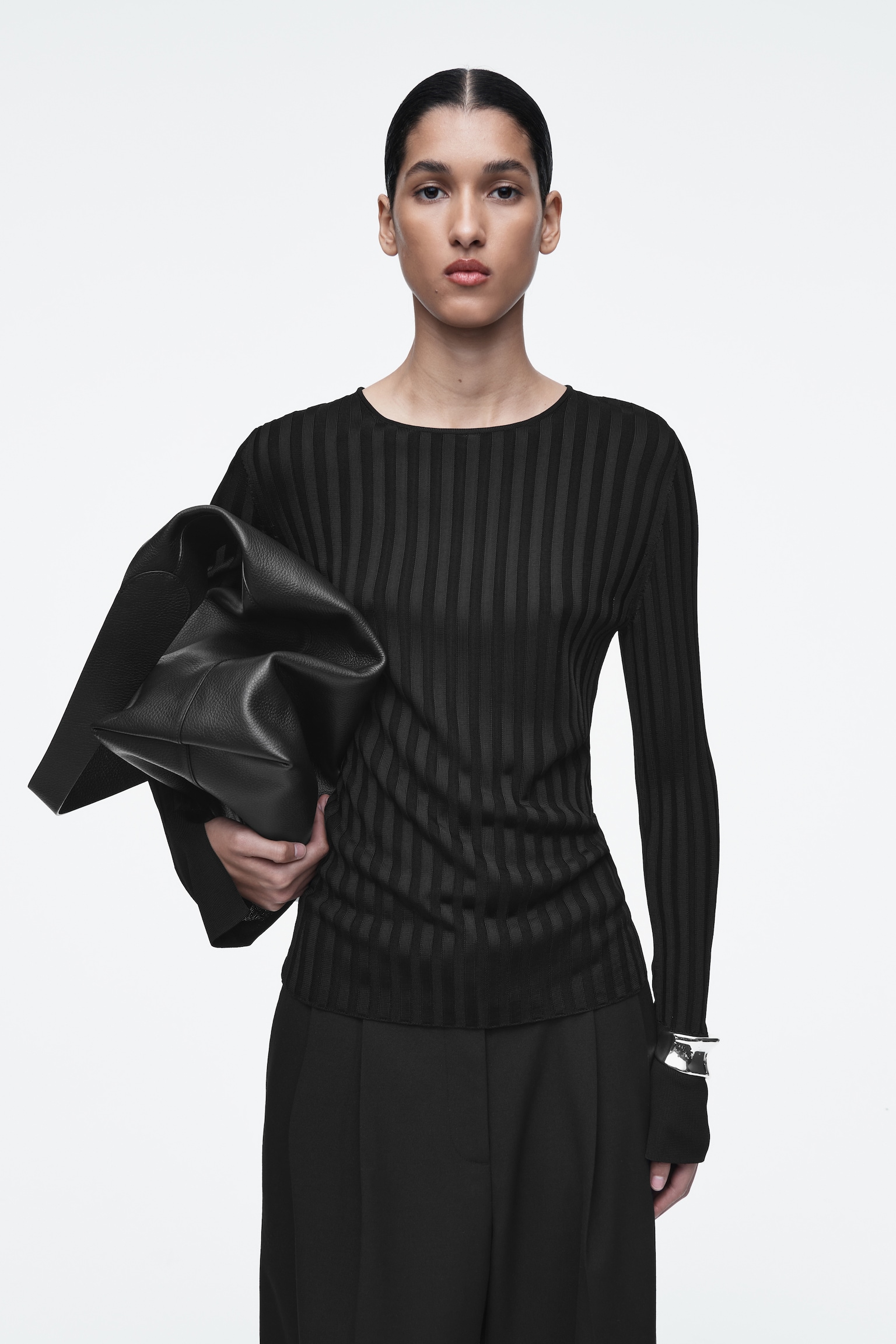 RIB-KNIT LONG-SLEEVED TOP - BLACK