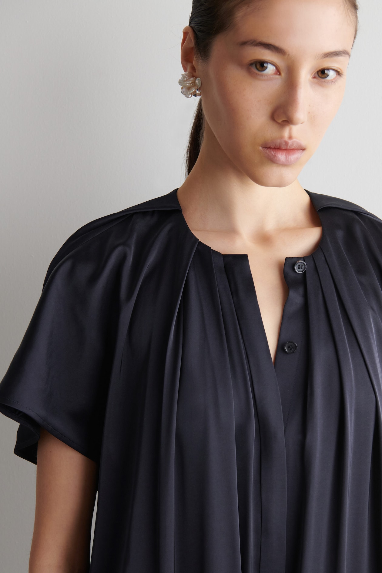 PLEATED SATIN MIDI DRESS — NAVY