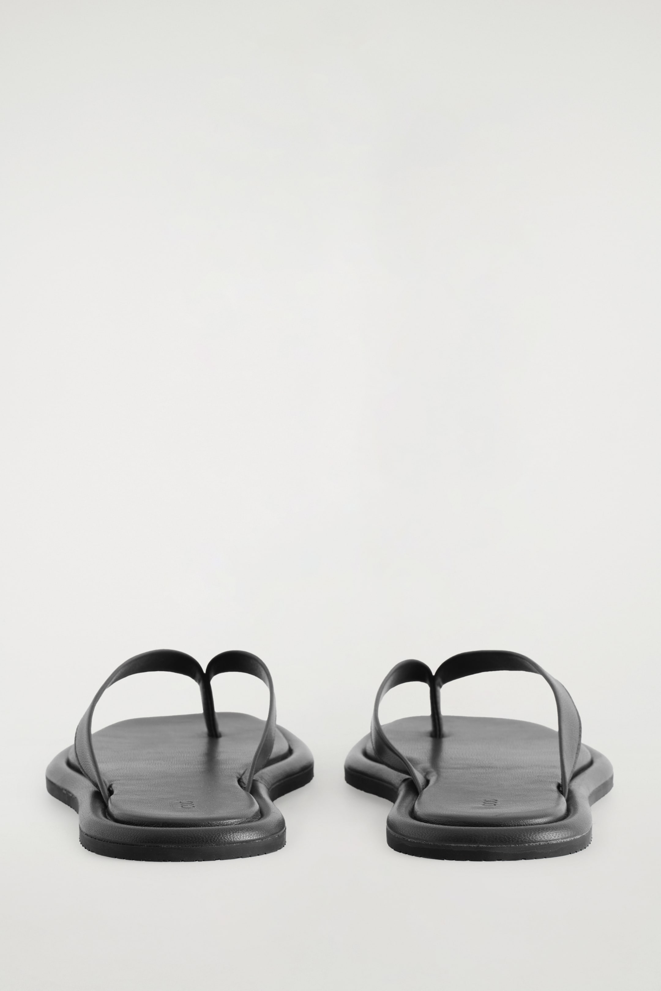 Visualizza immagine più grande: INFRADITO IN PELLE - NERO - DONNA | H&M IT 5
