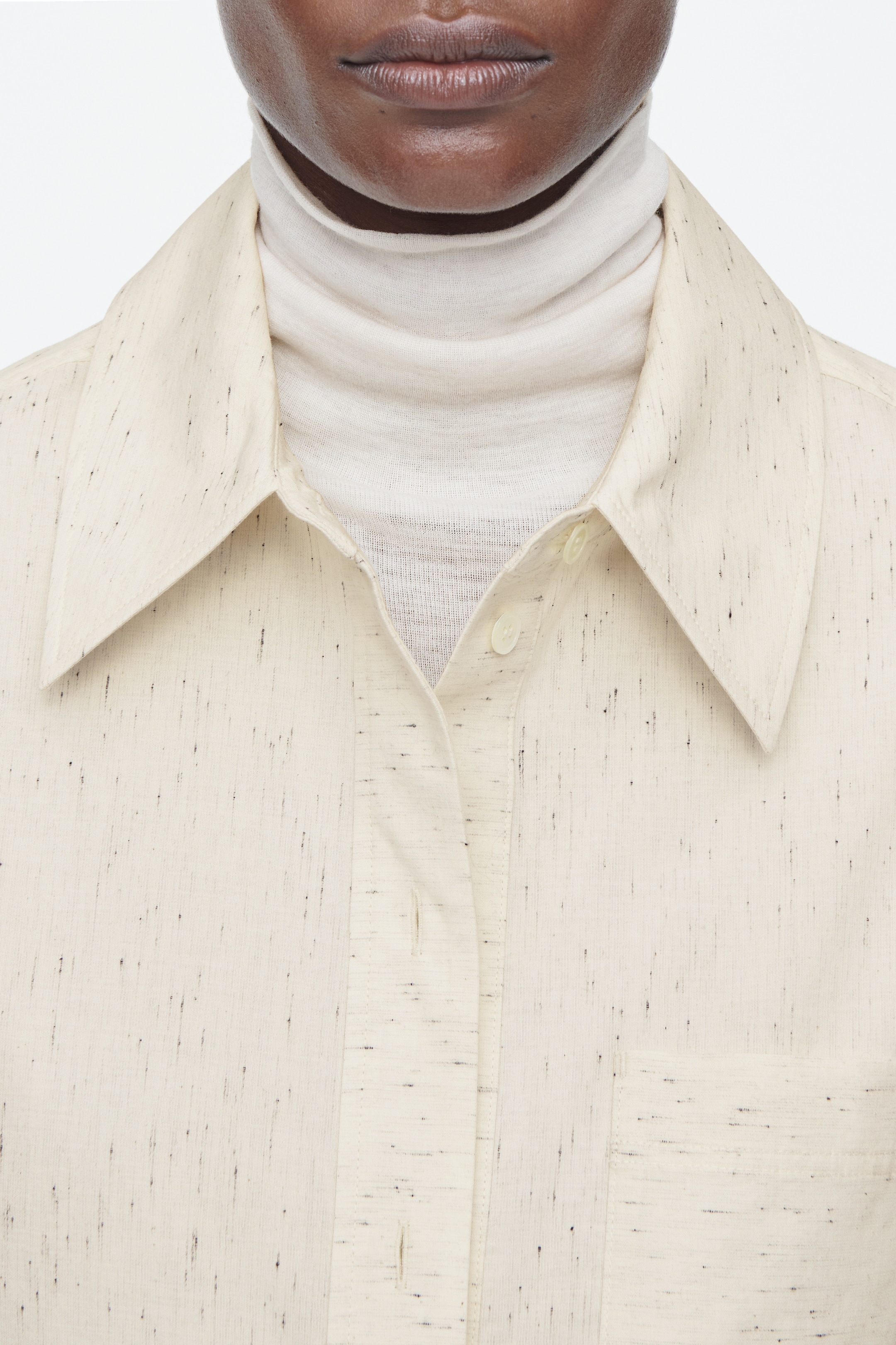 Grösseres Bild ansehen: GESPRENKELTES BAUMWOLLHEMD MIT NORMALER PASSFORM - CREME - DAMEN | H&M CH 4