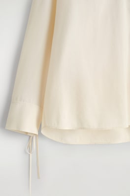 WIDE-COLLAR MODAL BLOUSE — ECRU 1