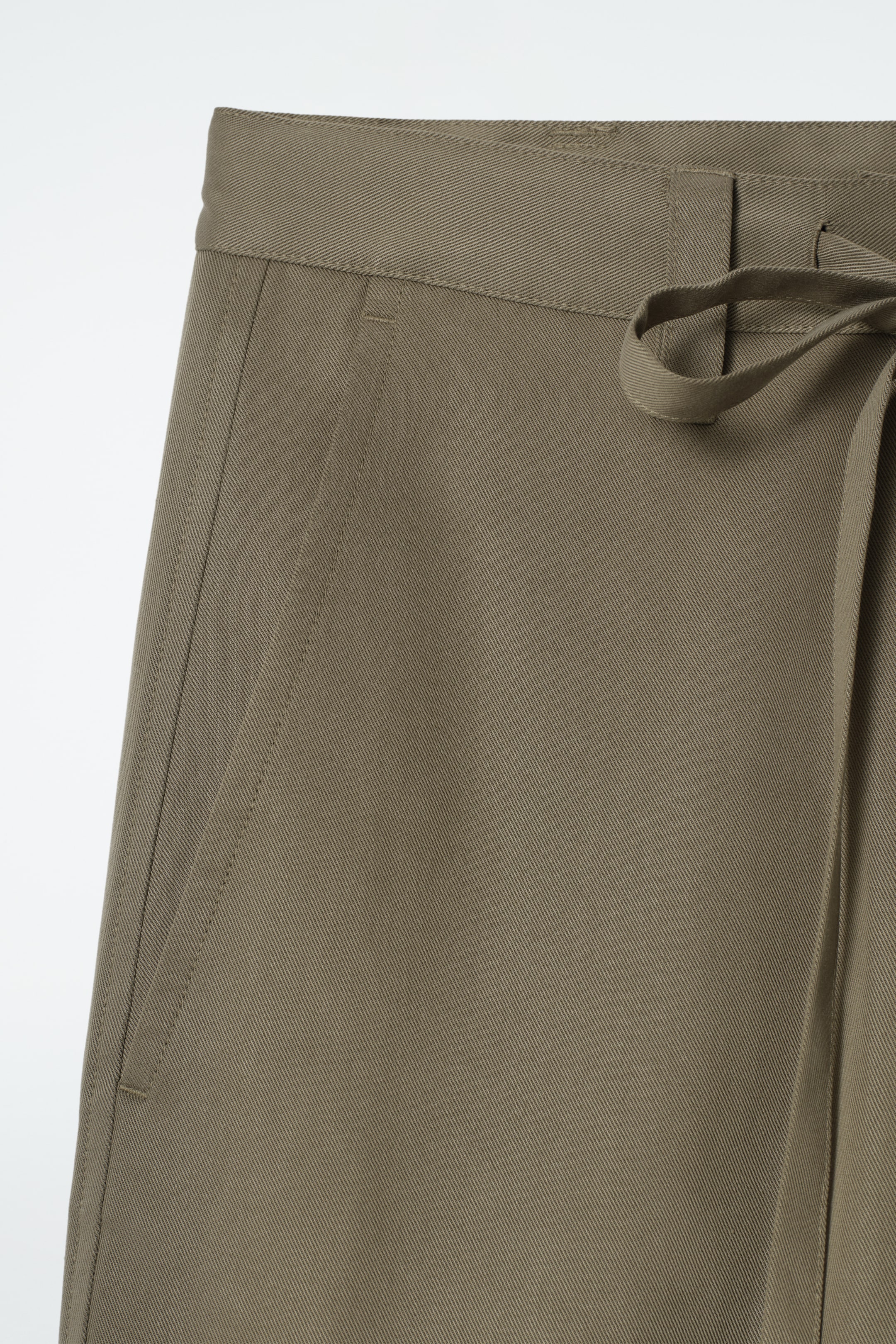 Zobrazit větší obrázek: Kalhoty s širokými nohavicemi a zavazováním - KHAKI - ŽENY | H&M CZ 6