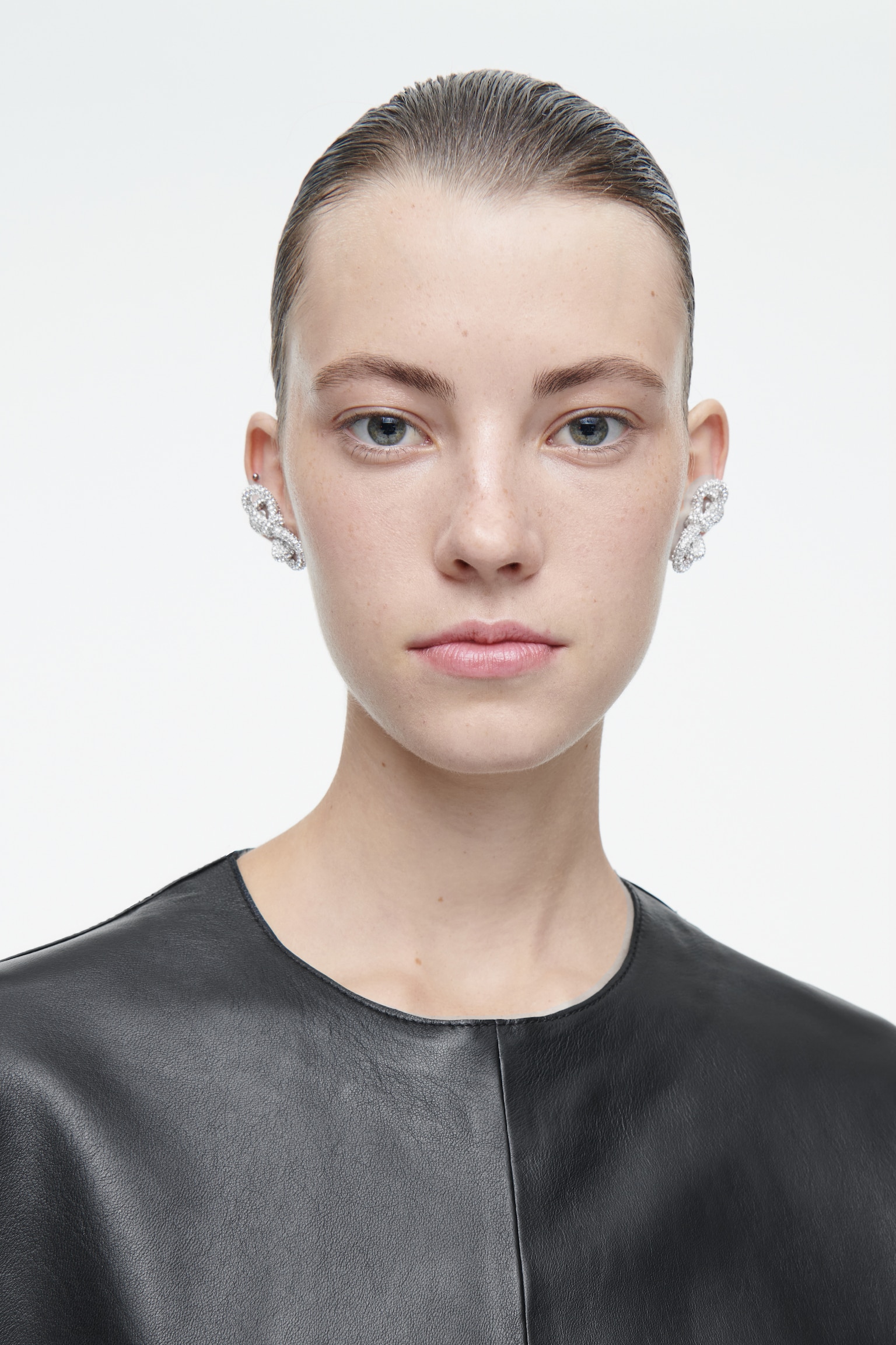 KNOTTED BOW CRYSTAL CLIMBER EARRINGS - SILVER