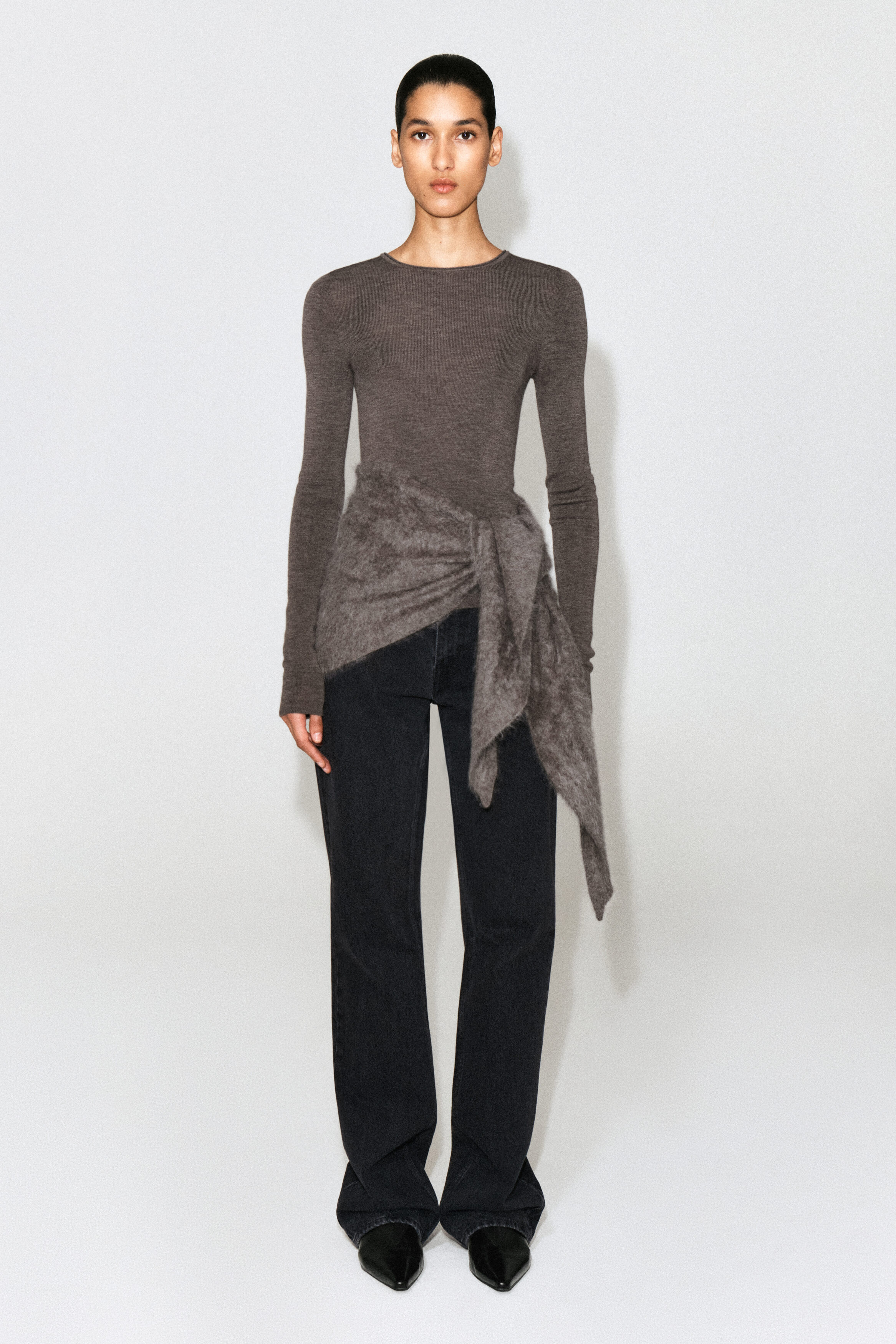 SEAMLESS MERINO WOOL LONG-SLEEVED TOP - thumbnail 7