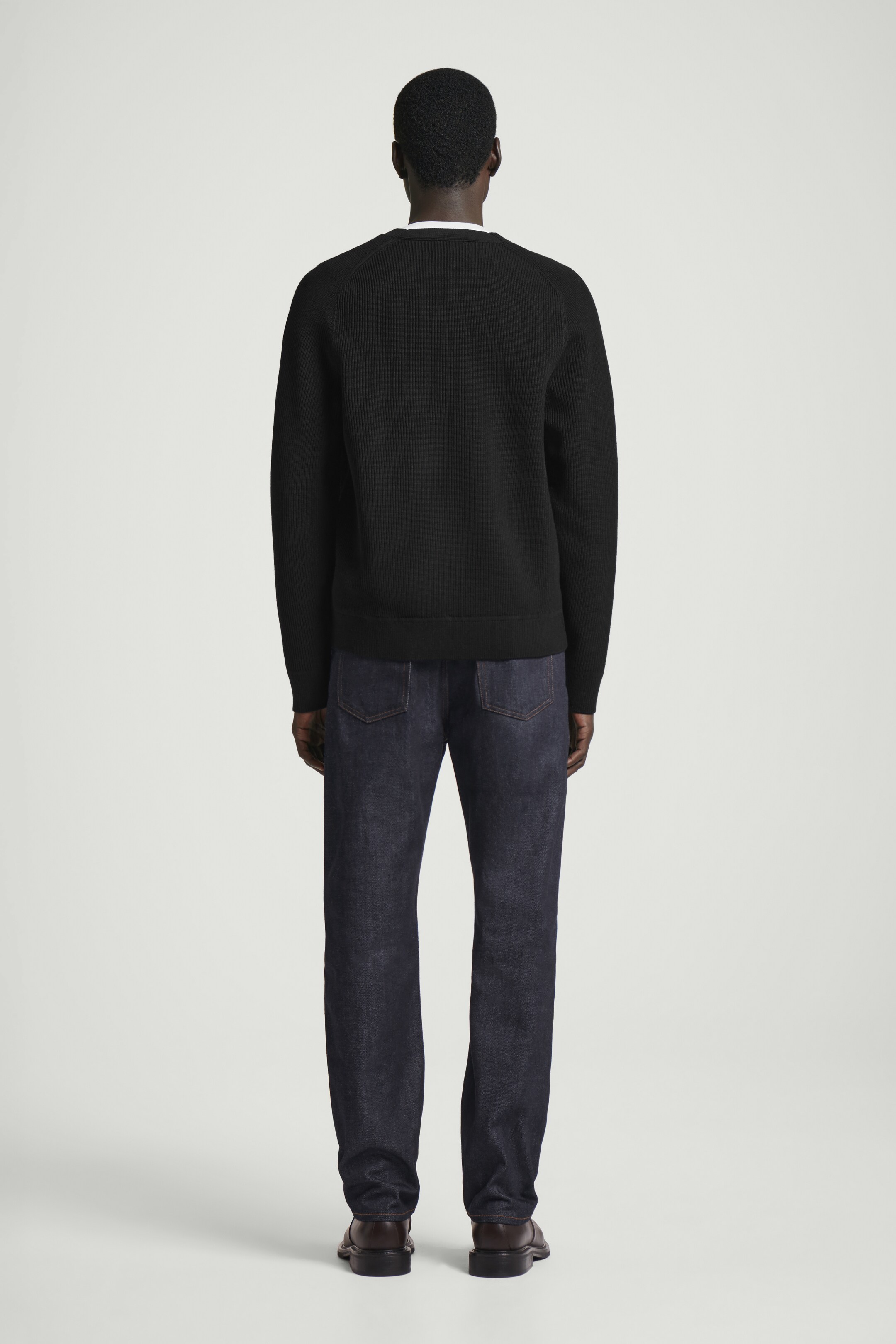 Ingrandisci l'immagine: RIBBED MERINO WOOL JUMPER - BLACK - UOMO | H&M CH 5