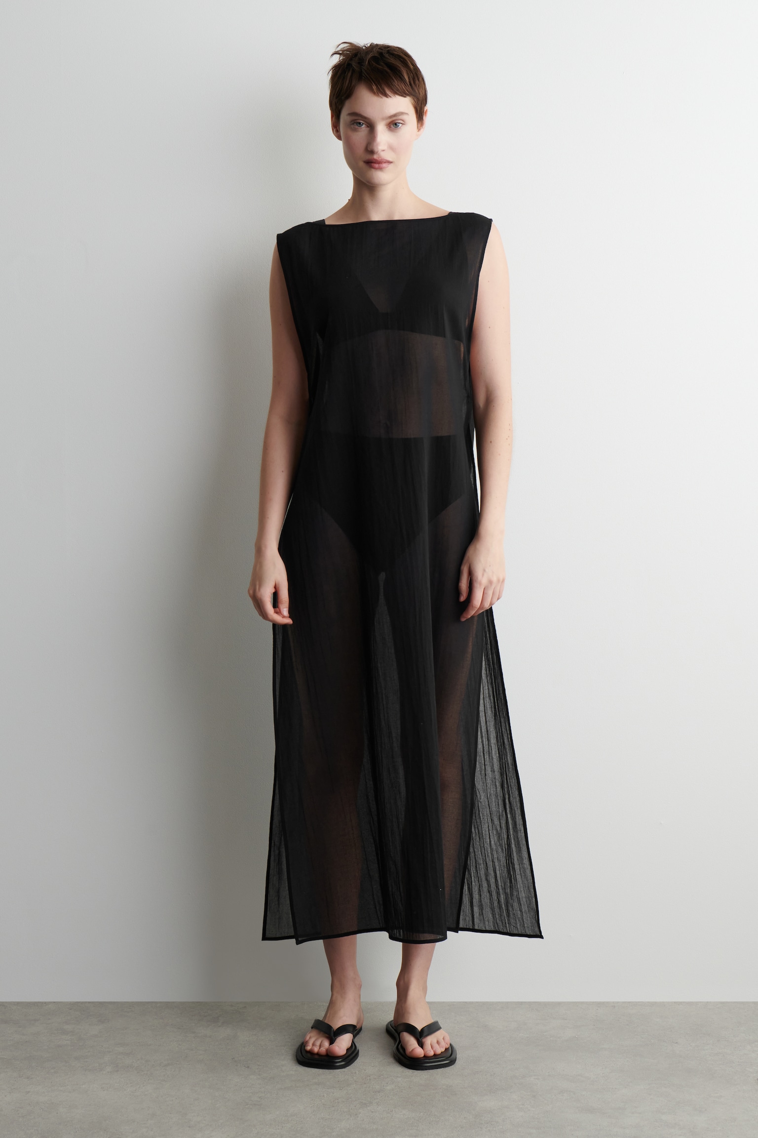 TÚNICA TRANSPARENTE CON LATERALES ABIERTOS - NEGRO/BLANCO