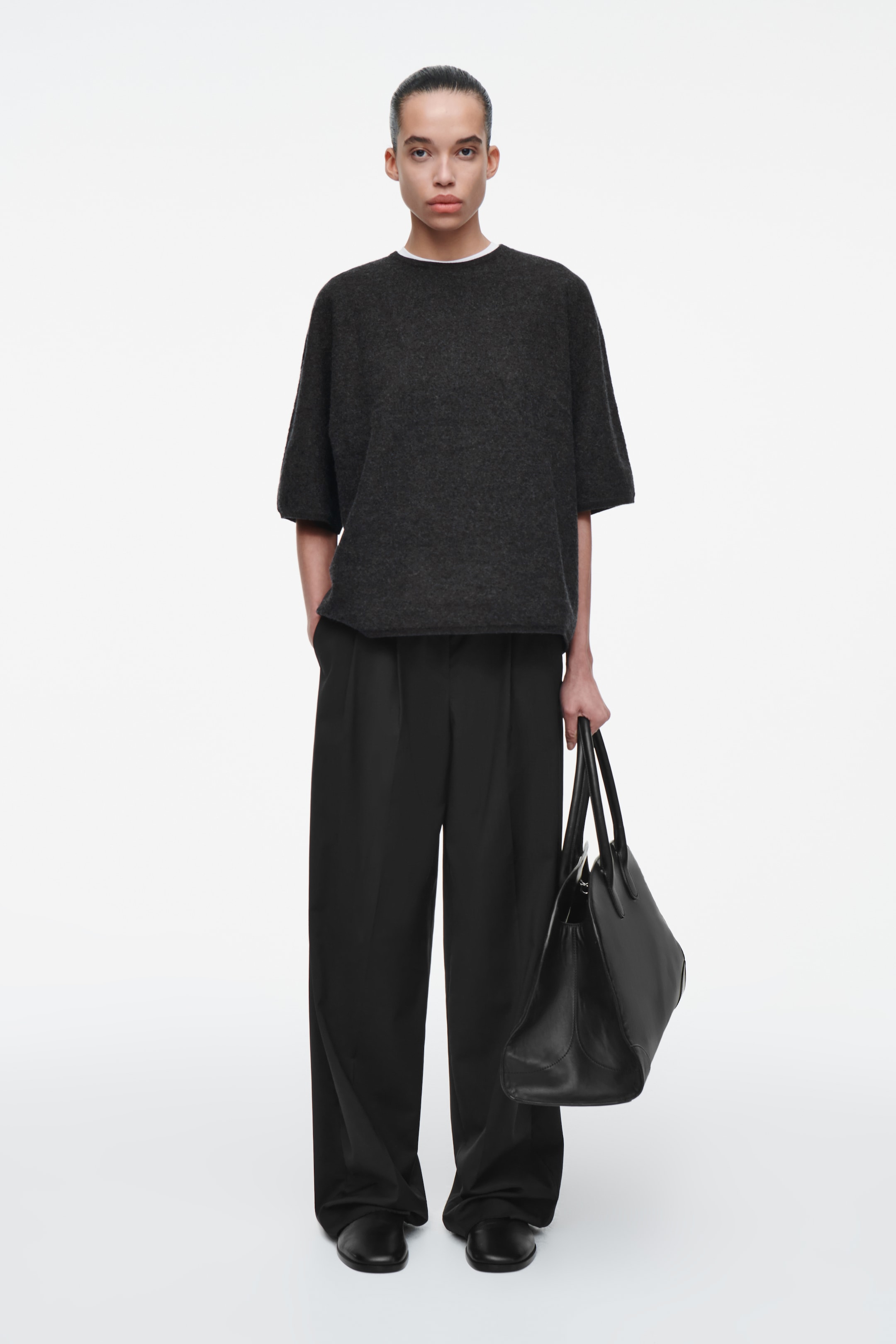 Vezi imaginea mai mare: TRICOU OVERSIZED DIN LÂNĂ MERINO FIERBĂ - GRI MELANJAT - FEMEI | H&M RO 5