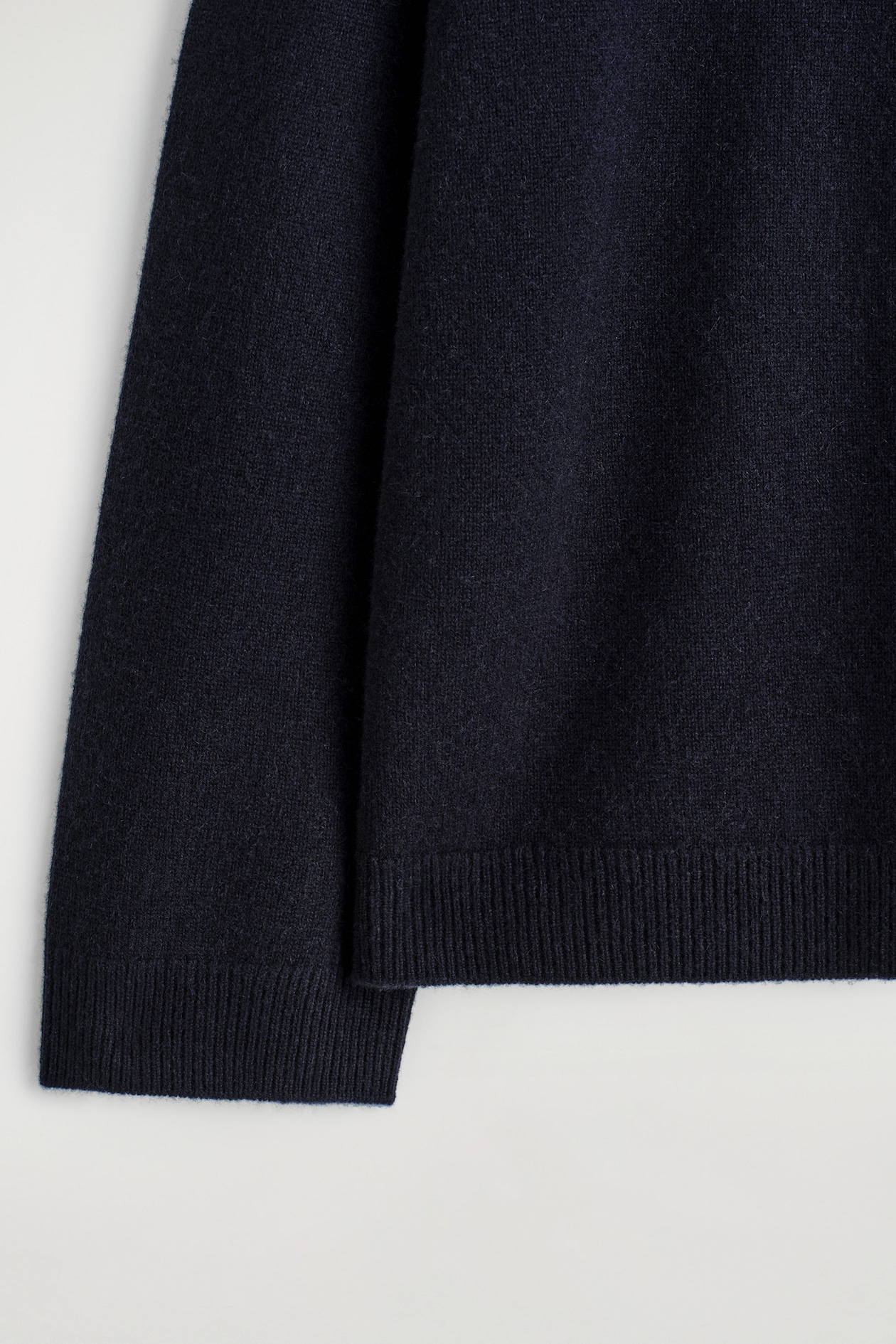 PURE CASHMERE MOCK-NECK SWEATER — NAVY
