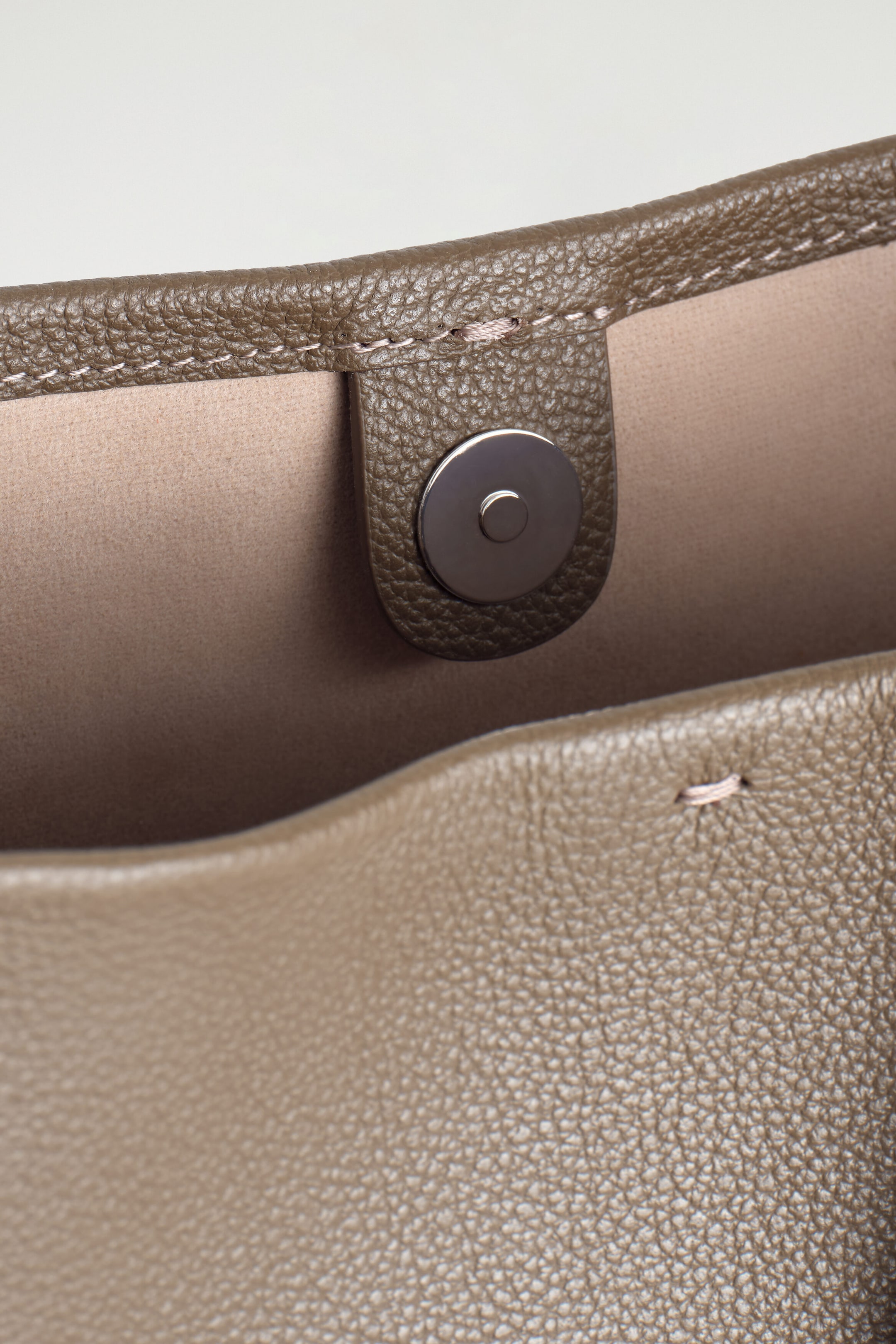 StillMedia/DescriptiveDetail