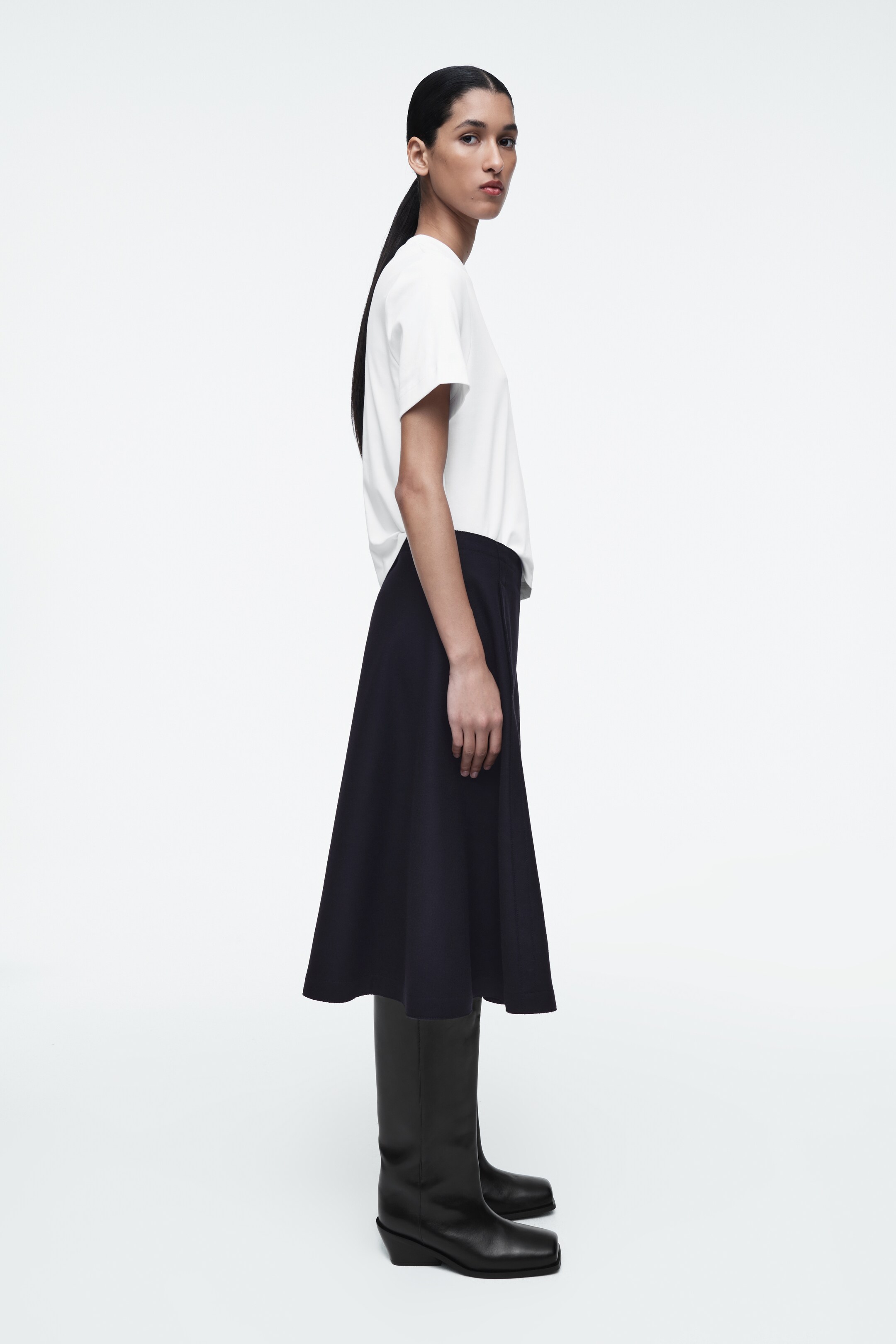 View larger image: PANELLED WOOL MIDI SKIRT - NAVY - Ladies | H&M GB 2