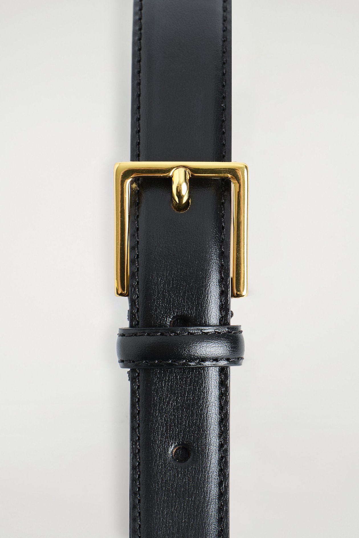 SQUARE-BUCKLE LEATHER BELT — BLACK / GOLD