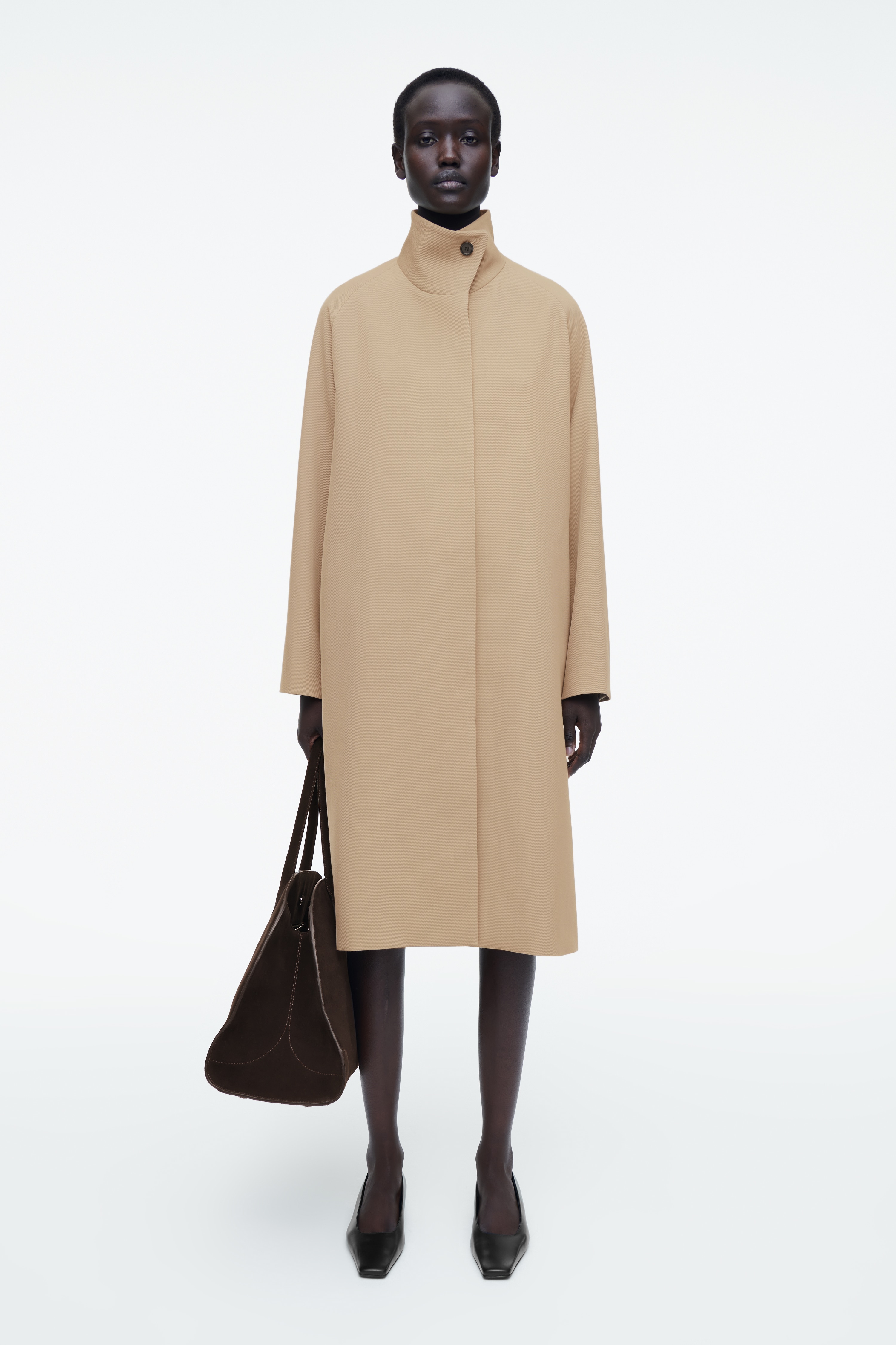 DŁUGI PŁASZCZ TRAPEZOWY Z WEŁNĄ - BEŻOWY