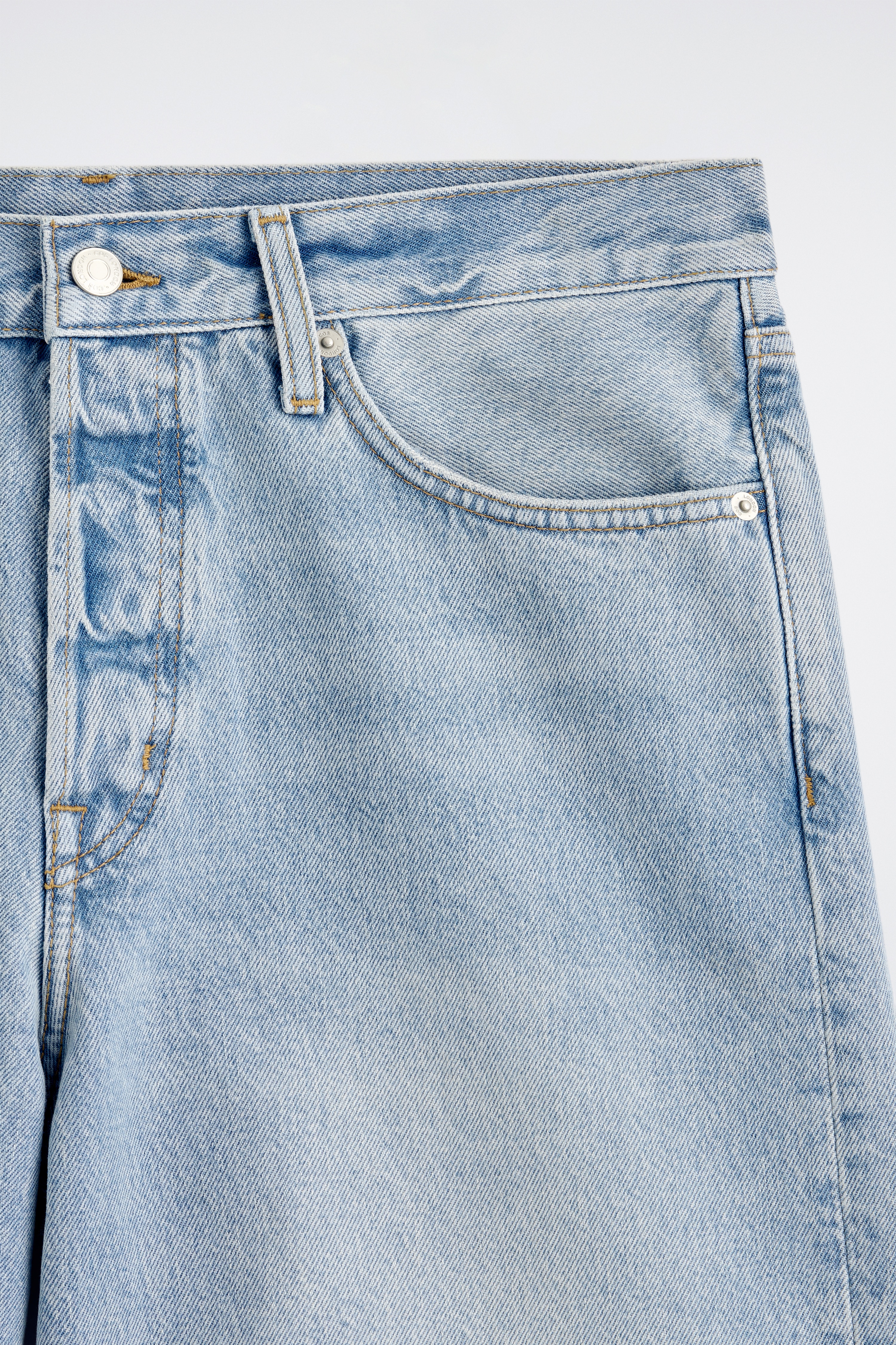 KNEE-LENGTH DENIM SHORTS