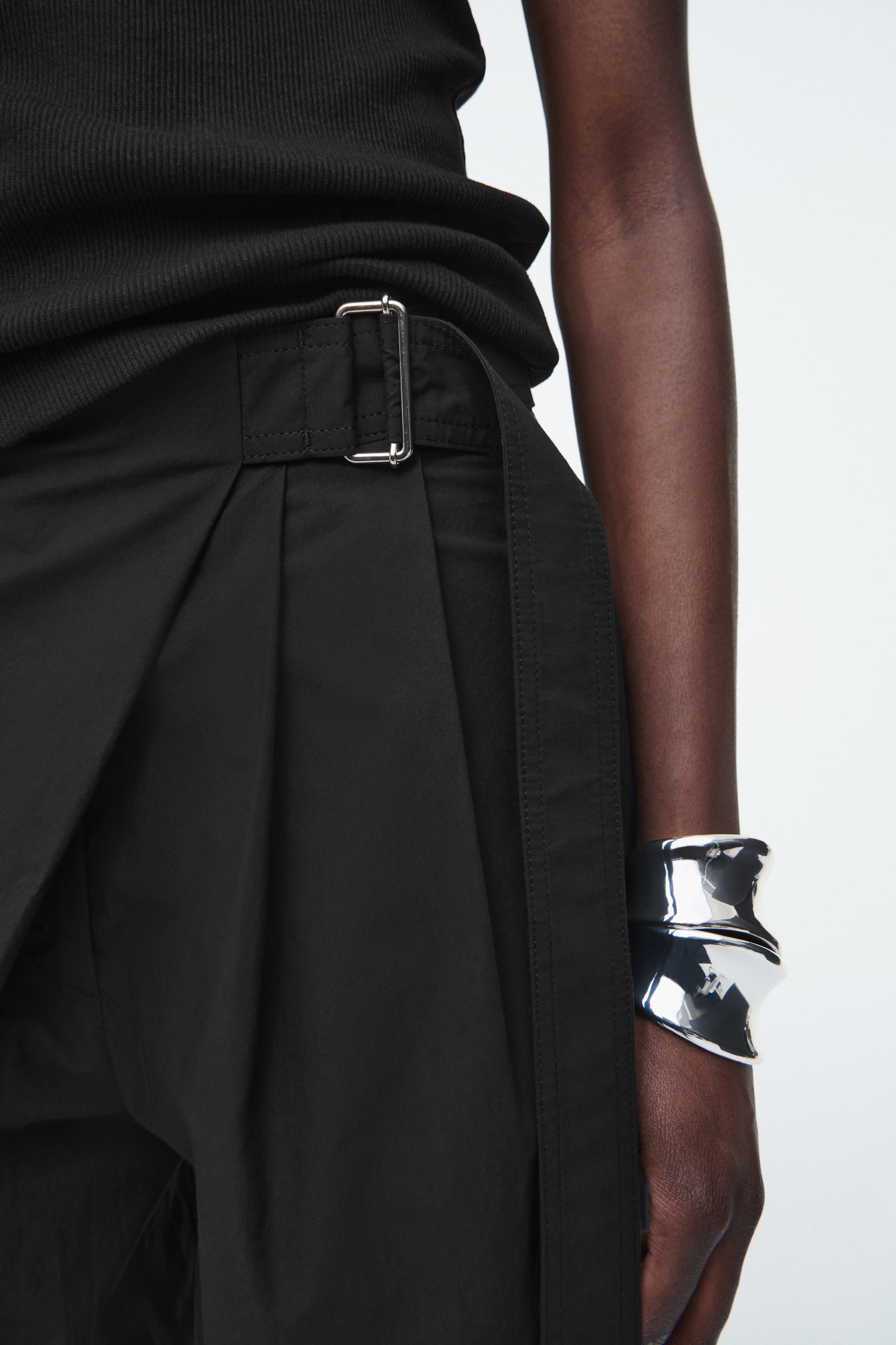BELTED WRAP-FRONT COTTON SHORTS - BLACK | COS