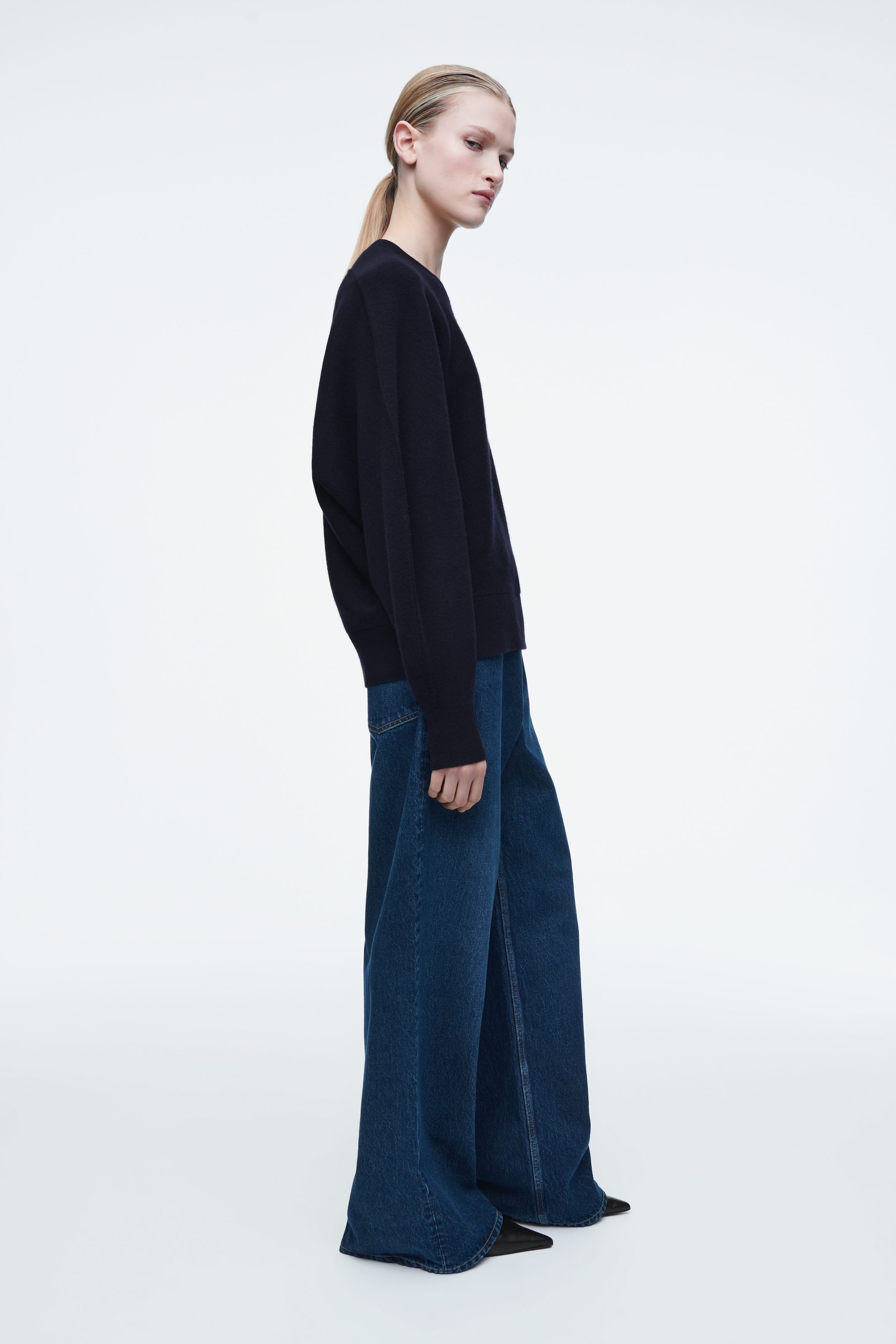 ROUNDED DOUBLE-FACED WOOL JUMPER