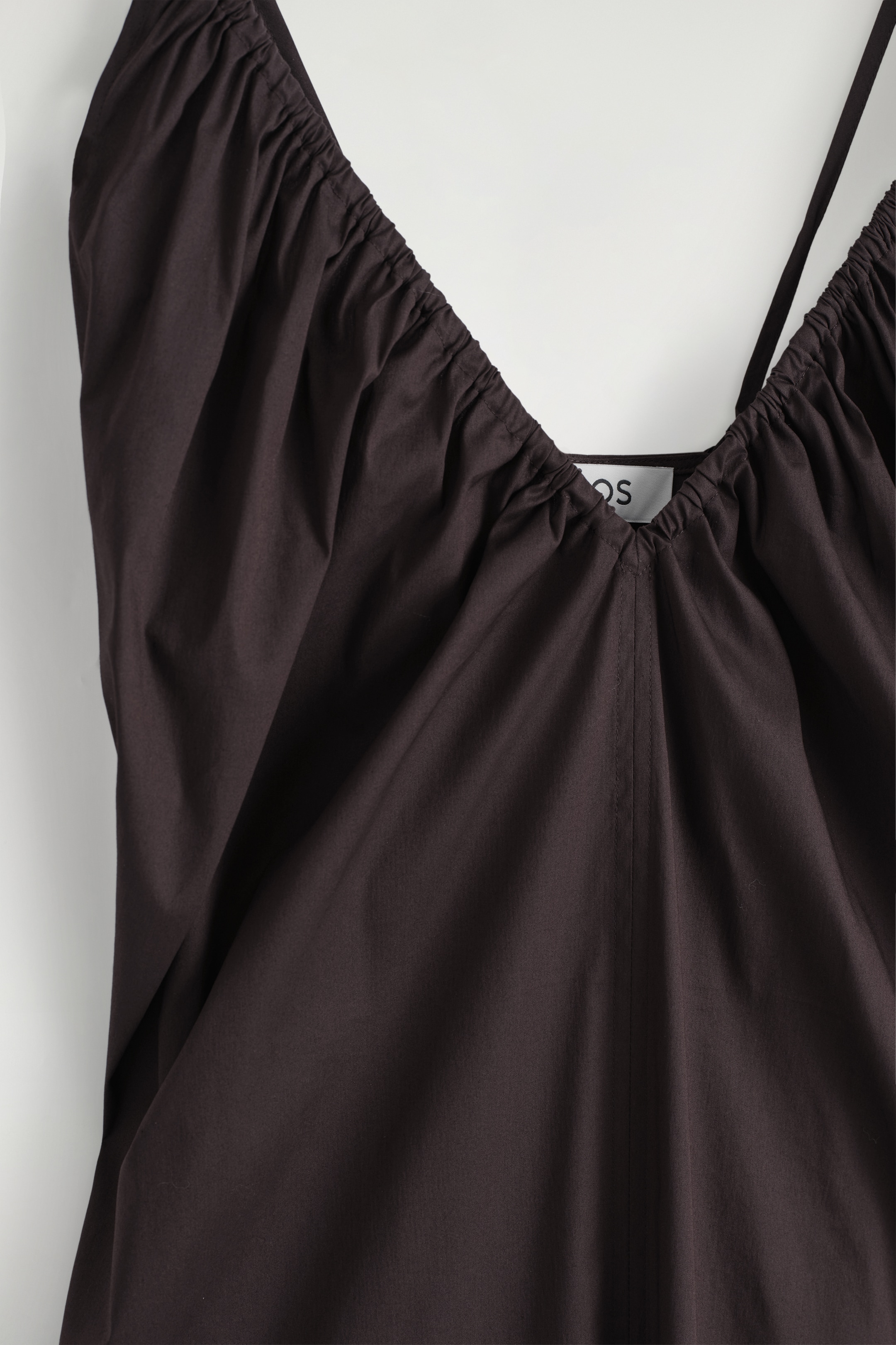Agrandir l'image: ROBE LONGUE FRONCÉE COL EN V - BRUN FONCÉ - FEMME | H&M FR 6