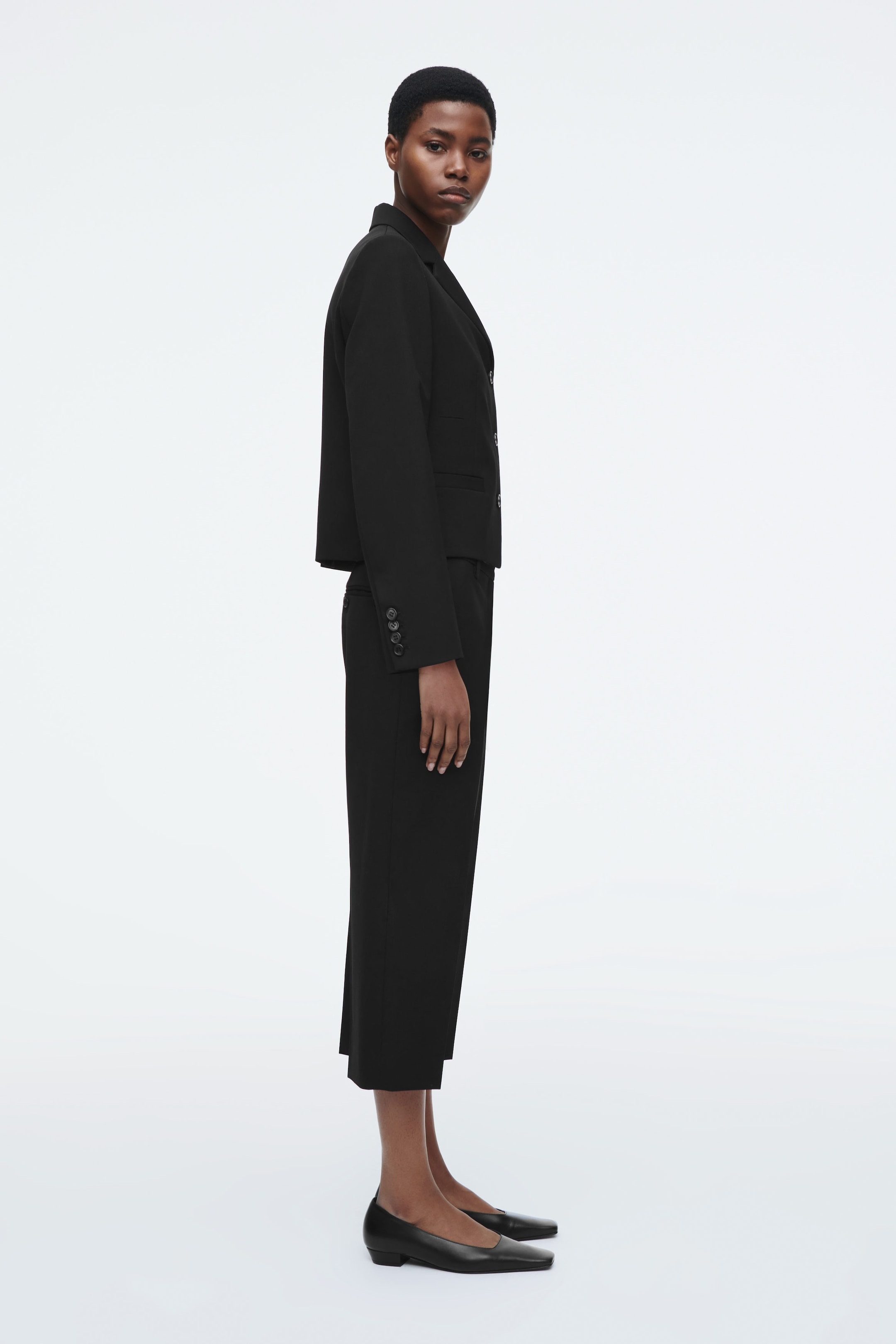 SHORT WOOL BLAZER