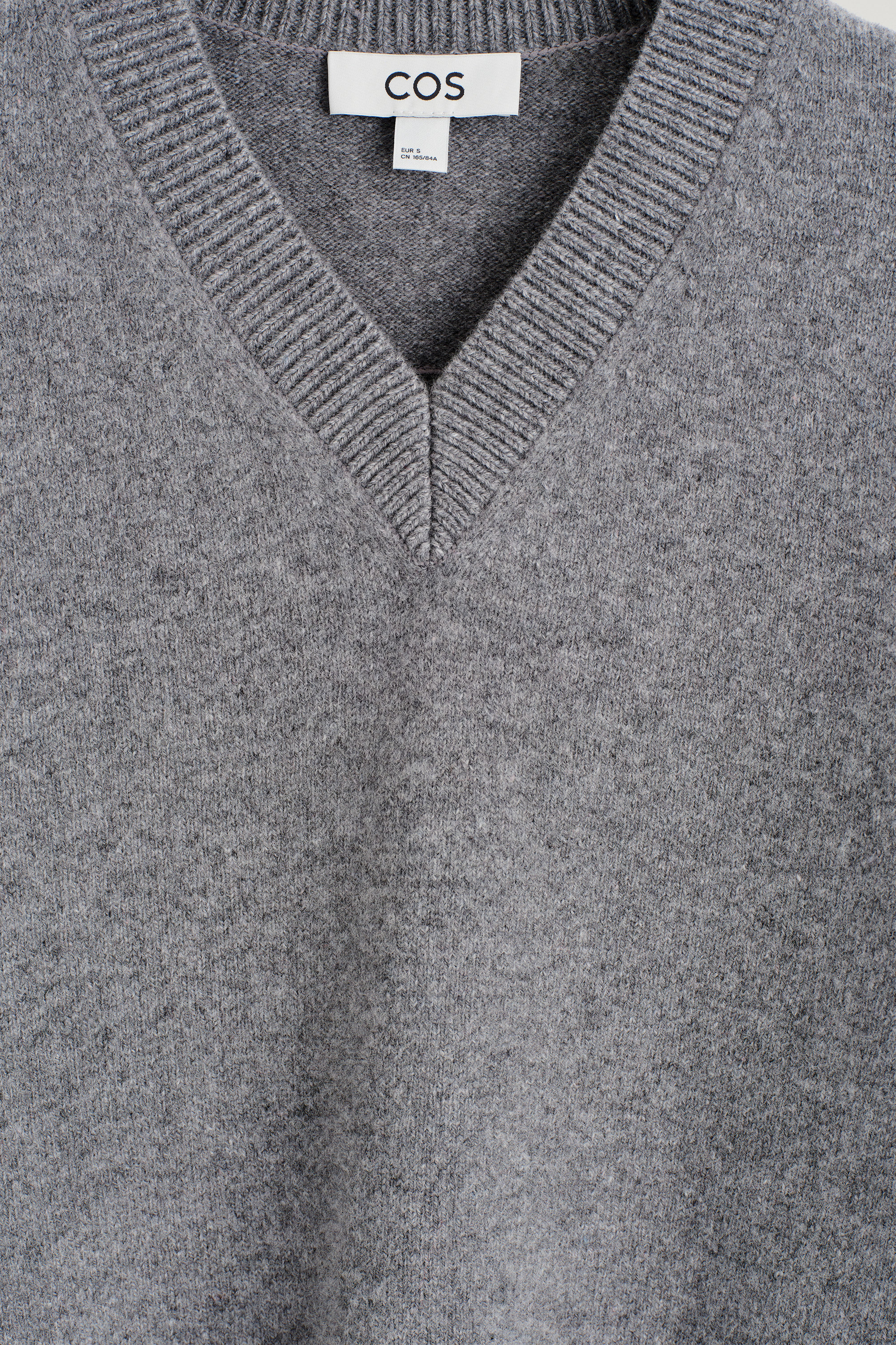 ROUNDED WOOL V-NECK JUMPER - GREY MÉLANGE | COS