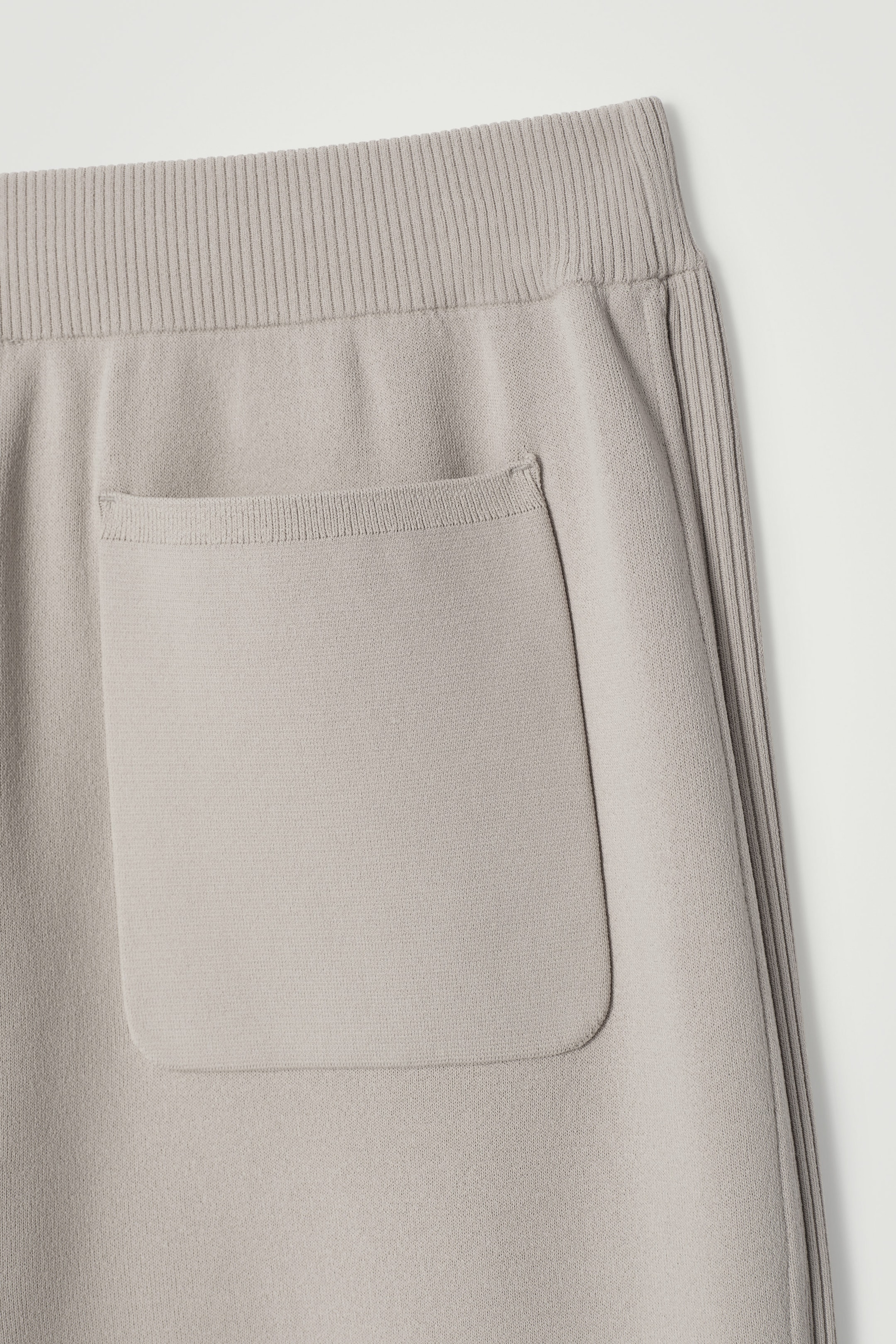 StillMedia/DescriptiveDetail