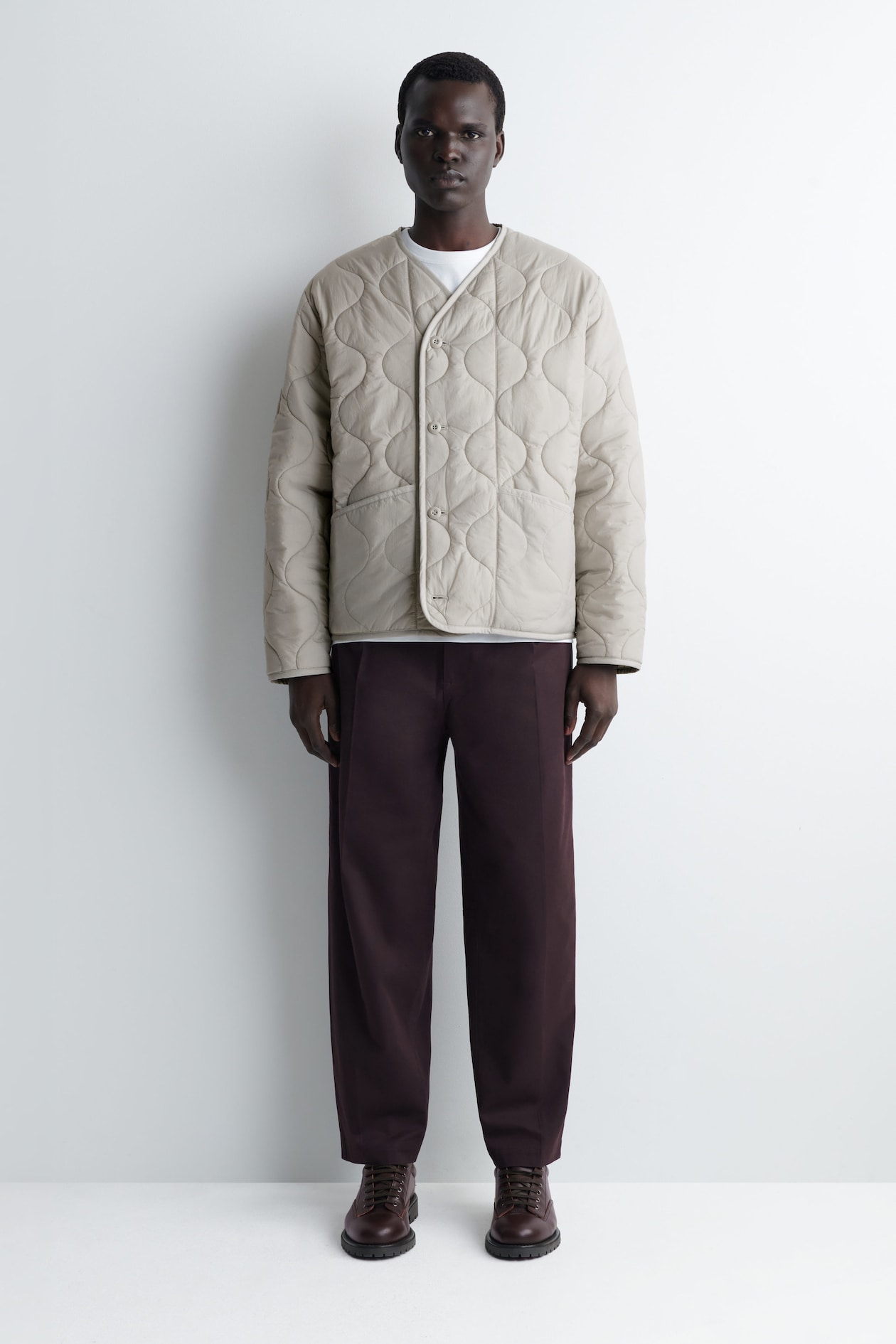 REVERSIBLE QUILTED JACKET — LIGHT GREY