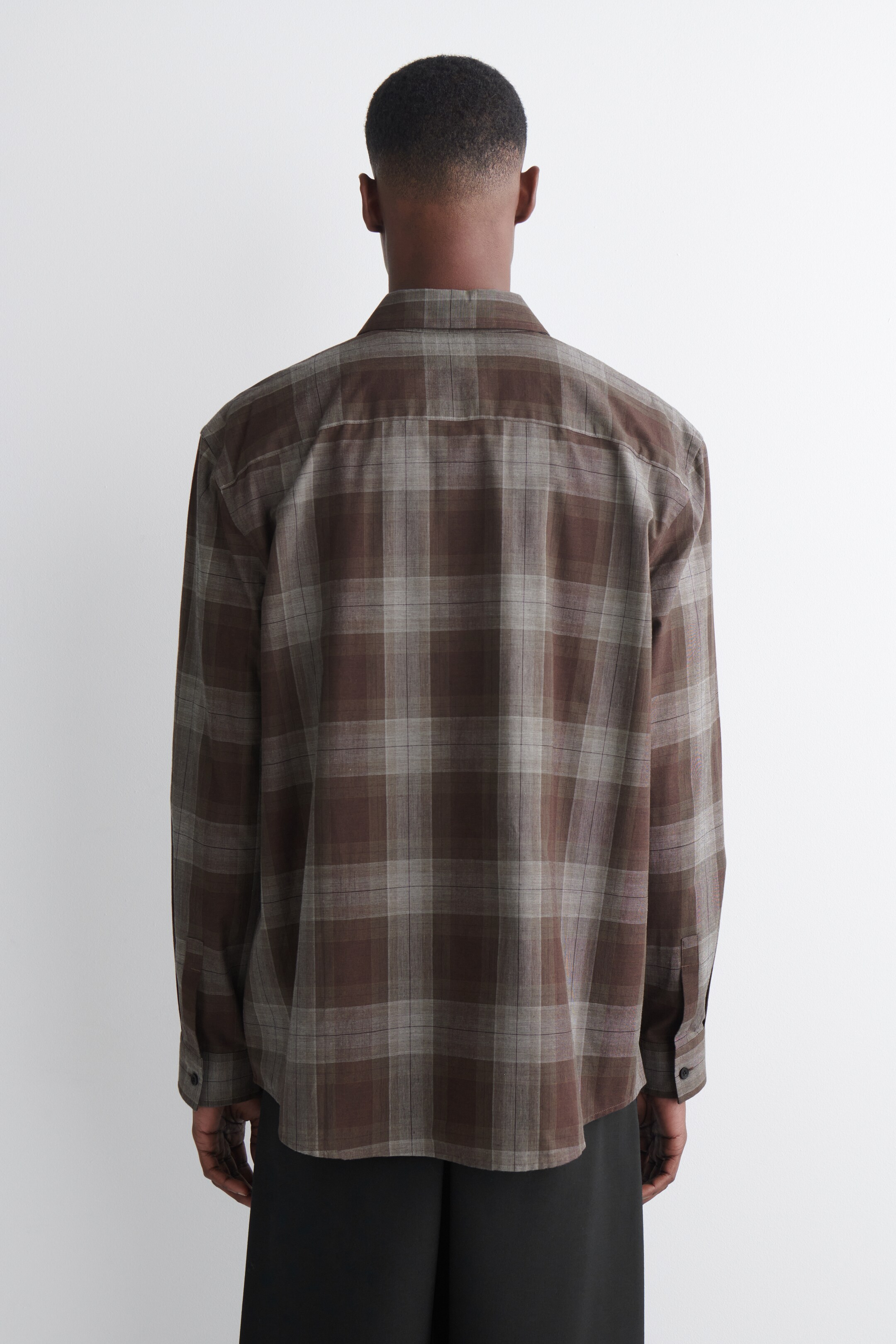 Se større billede: CHECKED BRUSHED-COTTON SHIRT - BRUN / TERNET - HERRE | H&M DK 4