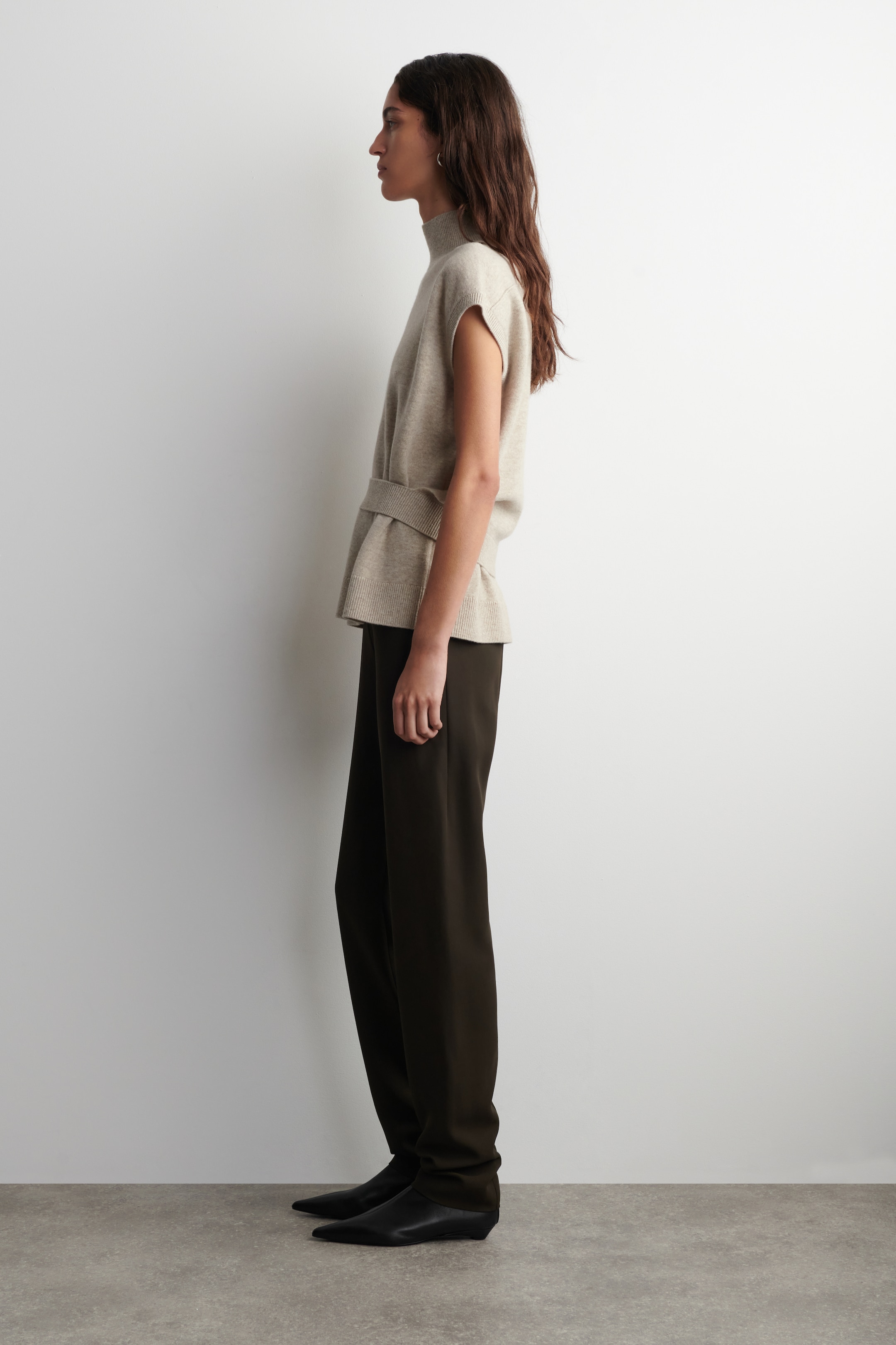 Größeres Bild ansehen: WOLLPULLUNDER MIT GÜRTEL UND KRAGEN - BEIGE MELIERT - Ladies | H&M DE 3