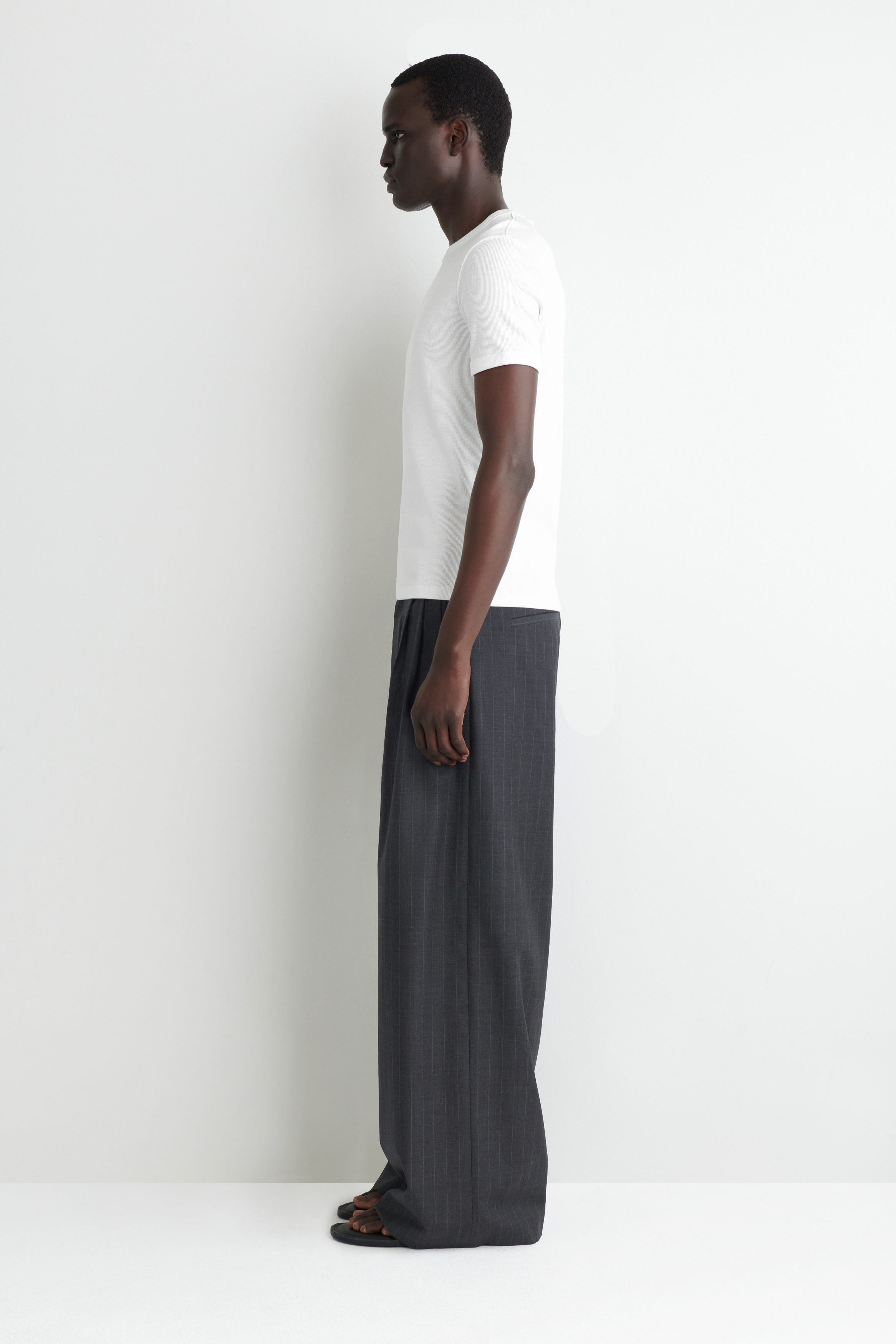 Tシャツ・カットソー MONILE RIBBED T-SHIRT SLIM RIBBED COTTON T-SHIRT - WHITE | COS
