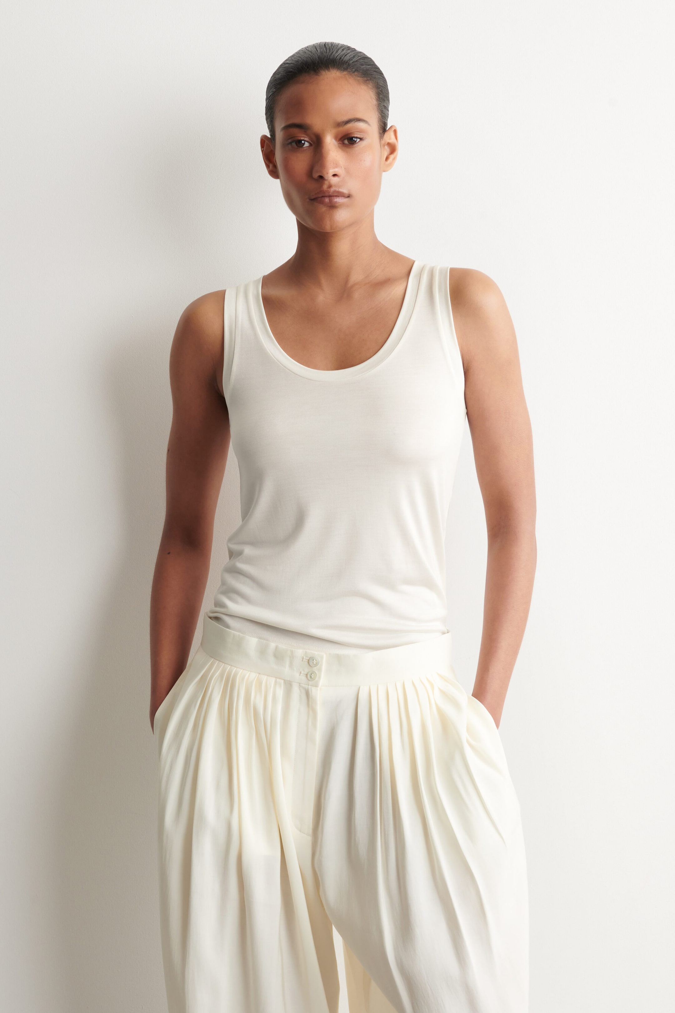 Camisole en jersey de soie à encolure dégagée