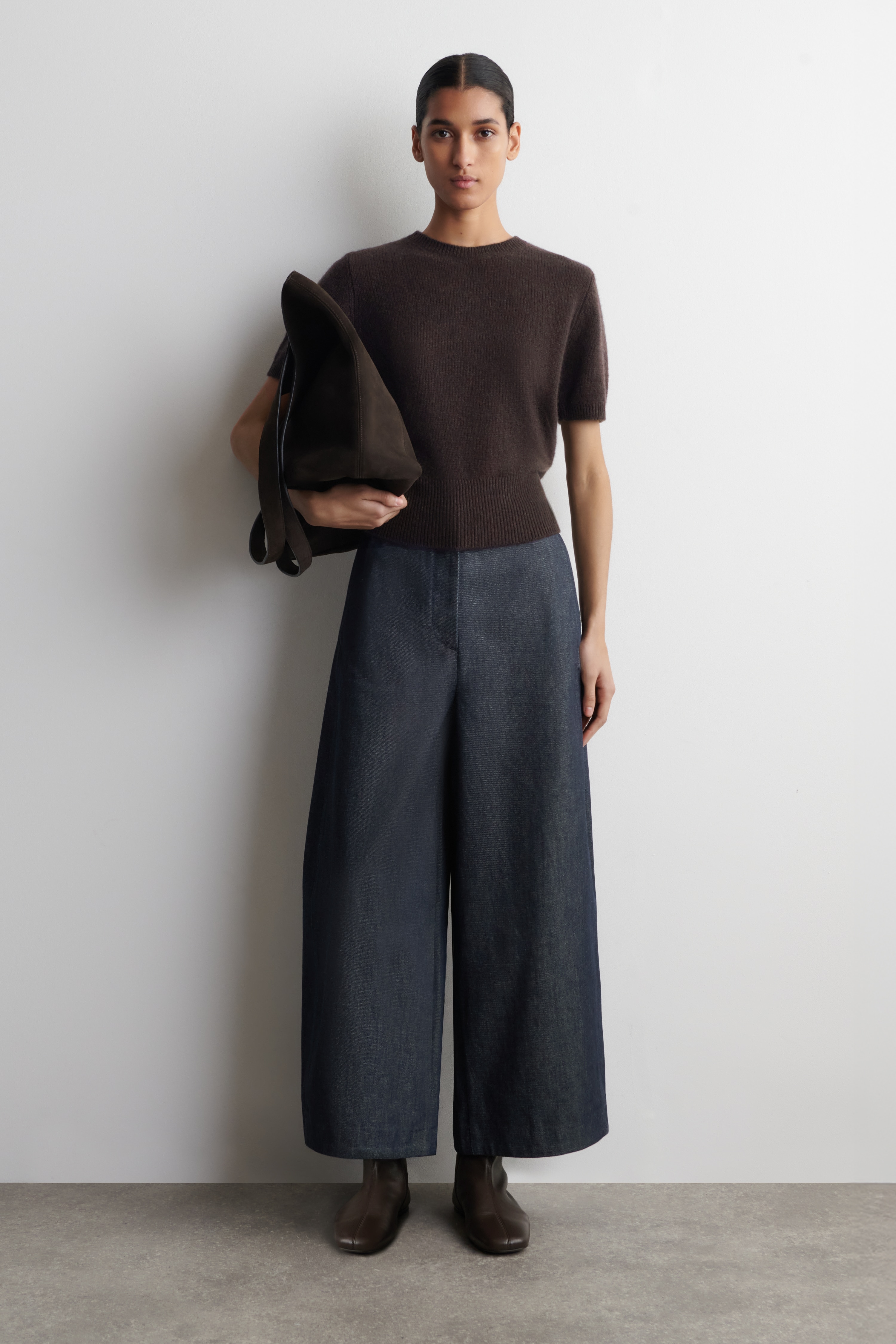 RAW DENIM CROPPED BARREL-LEG TROUSERS - INDIGO