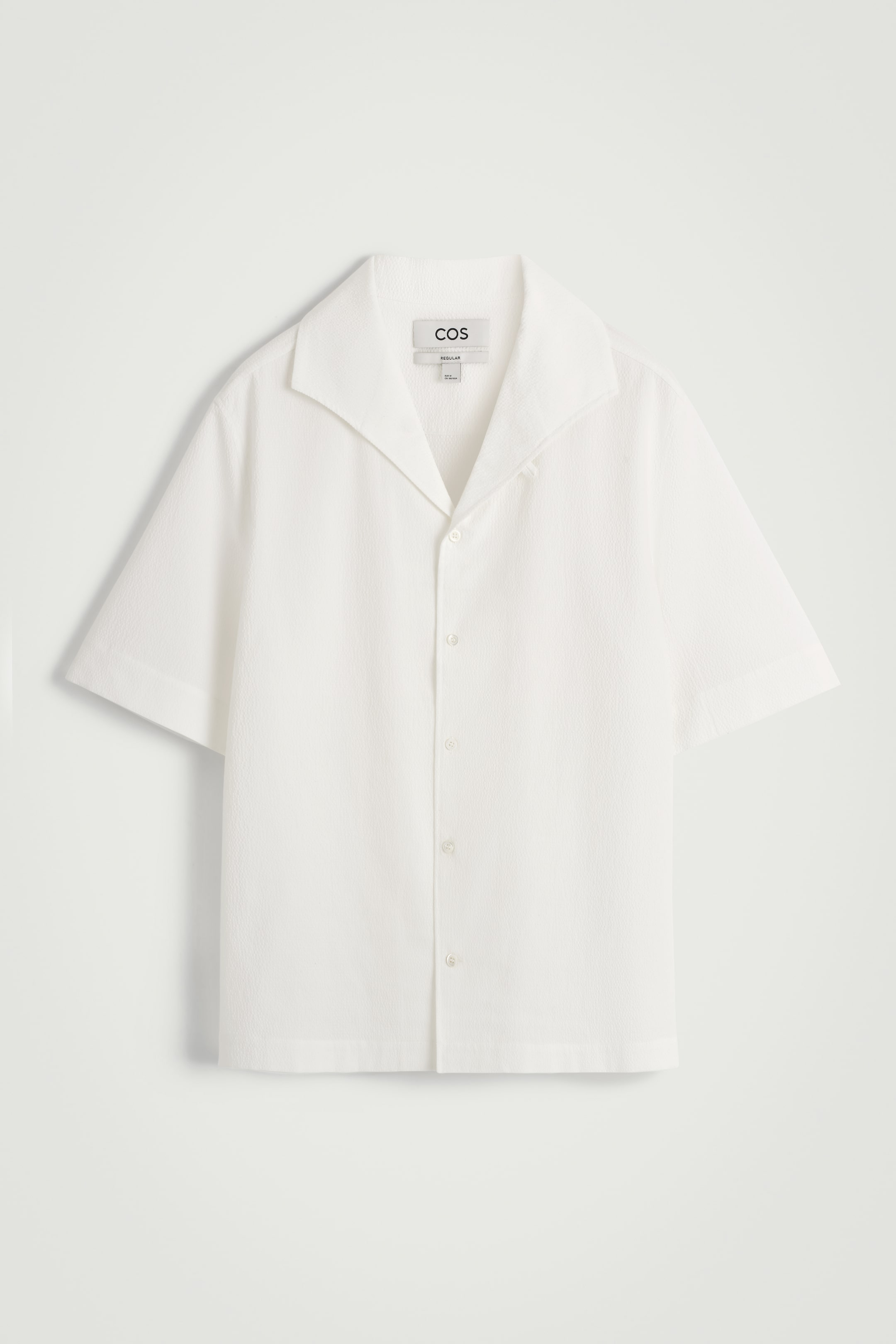 Visa större bild: SKJORTA MED BOWLINGKRAGE I BÄCKEBÖLJA - VIT - HERR | H&M SE 6