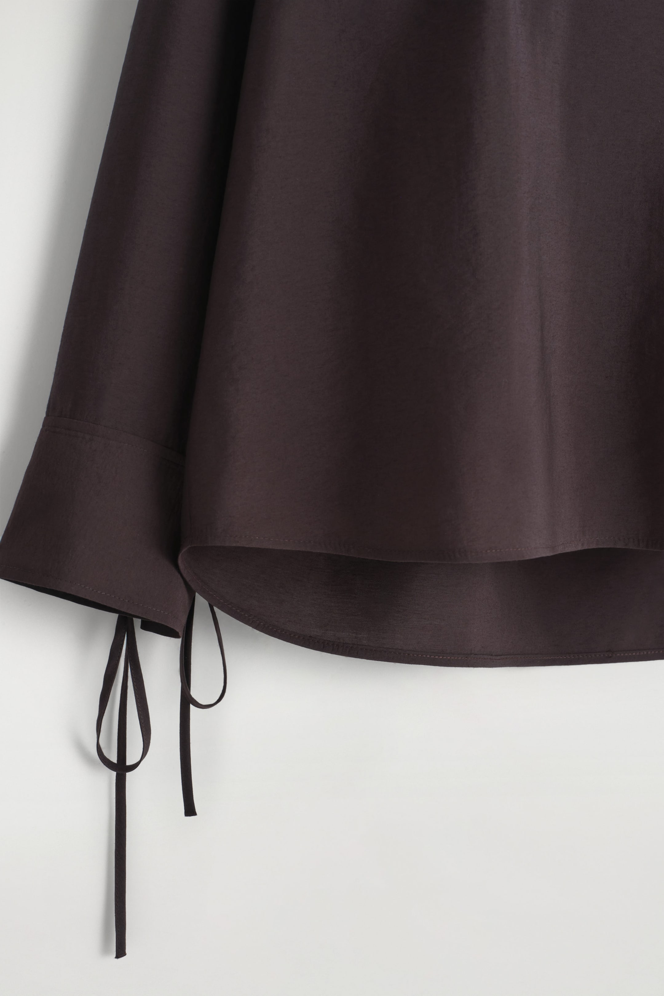 WIDE-COLLAR MODAL BLOUSE