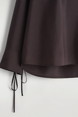 WIDE-COLLAR MODAL BLOUSE — DARK BROWN 2