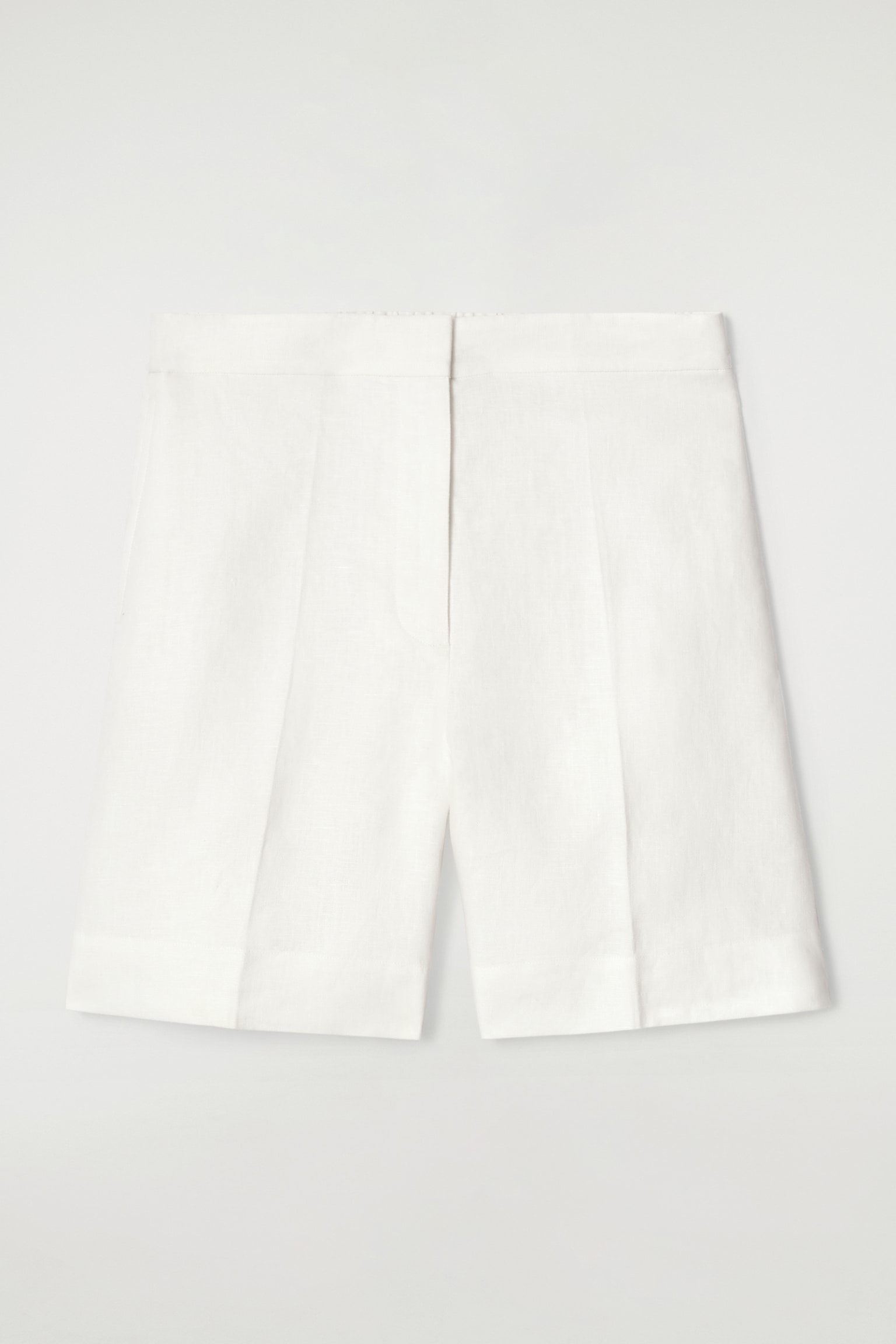 SHORT DE TAILLEUR À TAILLE ÉLASTIQUÉE EN LIN - BLANC/JAUNE BEURRE/OCRE/BLEU MARINE - 2