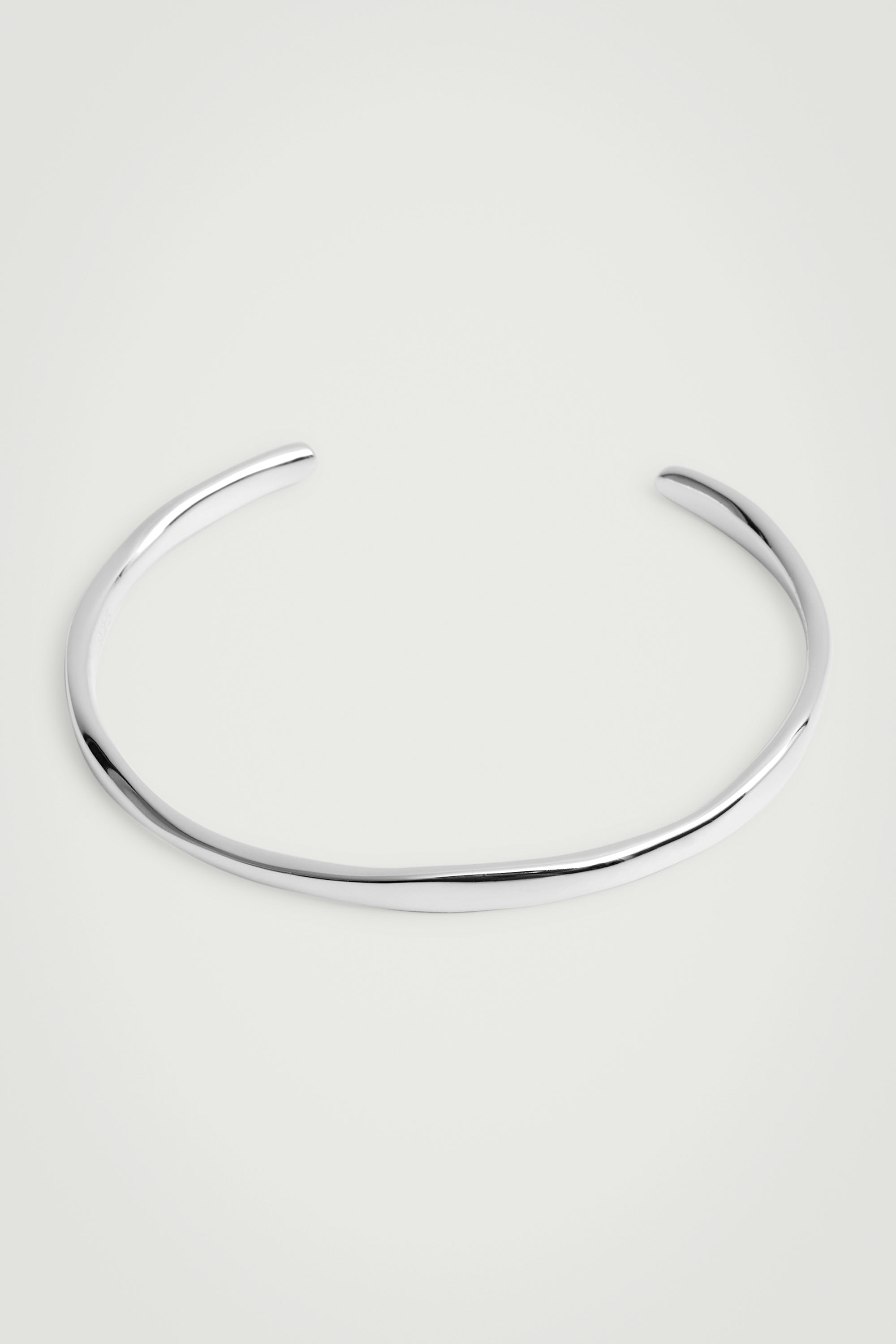 COS SLIM STERLING SILVER カフバングル SLIM STERLING SILVER CUFF - SILVER | COS NL