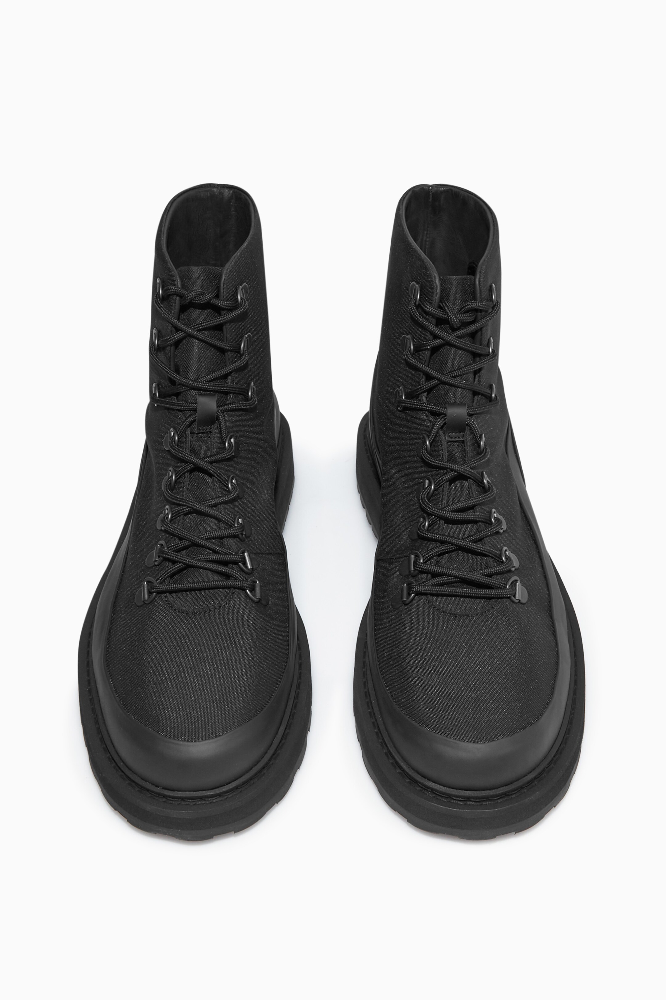 Näytä suurempi kuva: LEATHER-TRIMMED HIKING BOOTS - BLACK - MIEHET | H&M FI 3