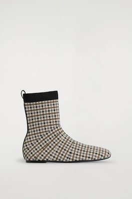 CHECKED KNITTED SOCK BOOTS — CAMEL / MICRO CHECK 3