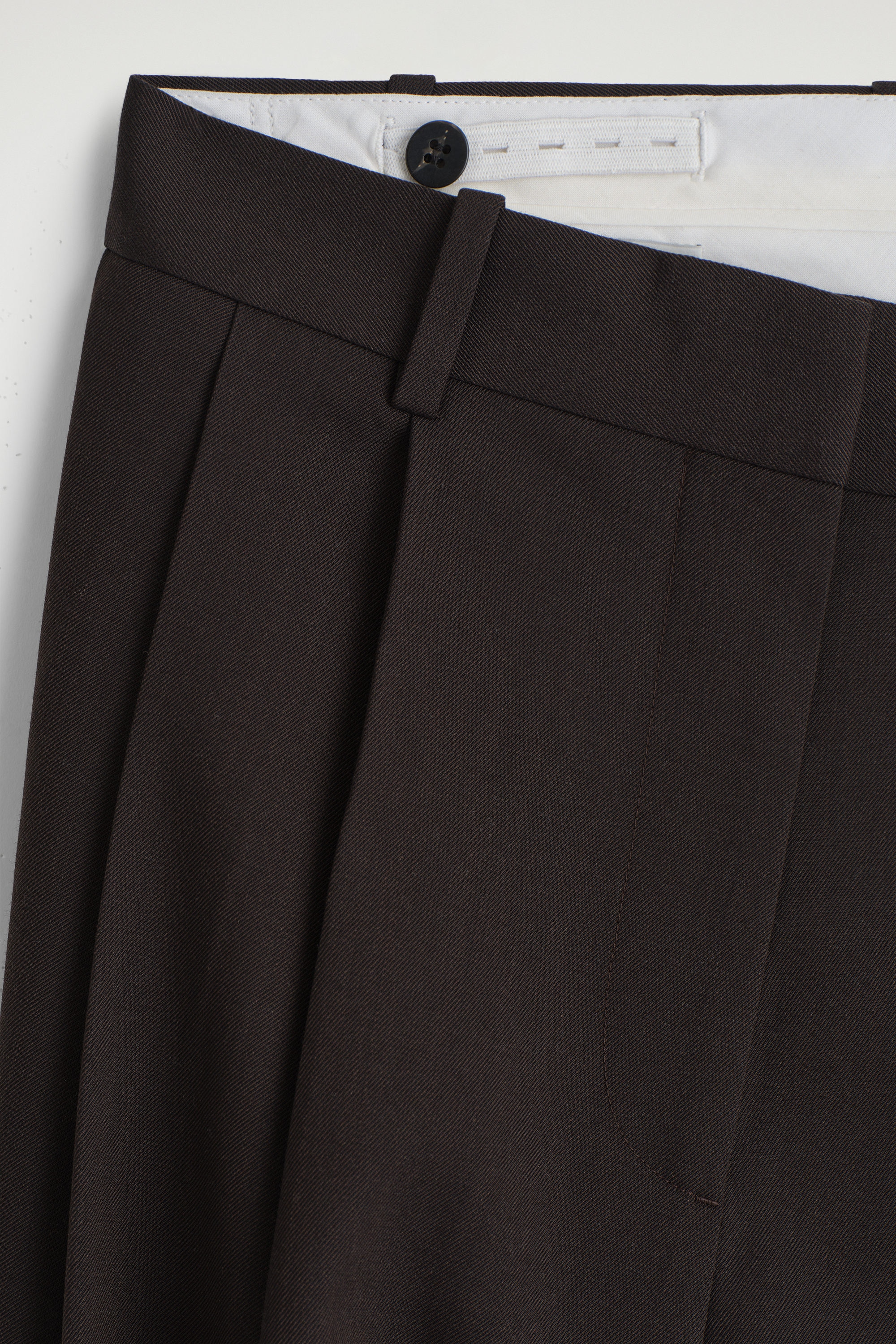 RELAXED TWILL WIDE-LEG PANTS - DARK BROWN | COS US
