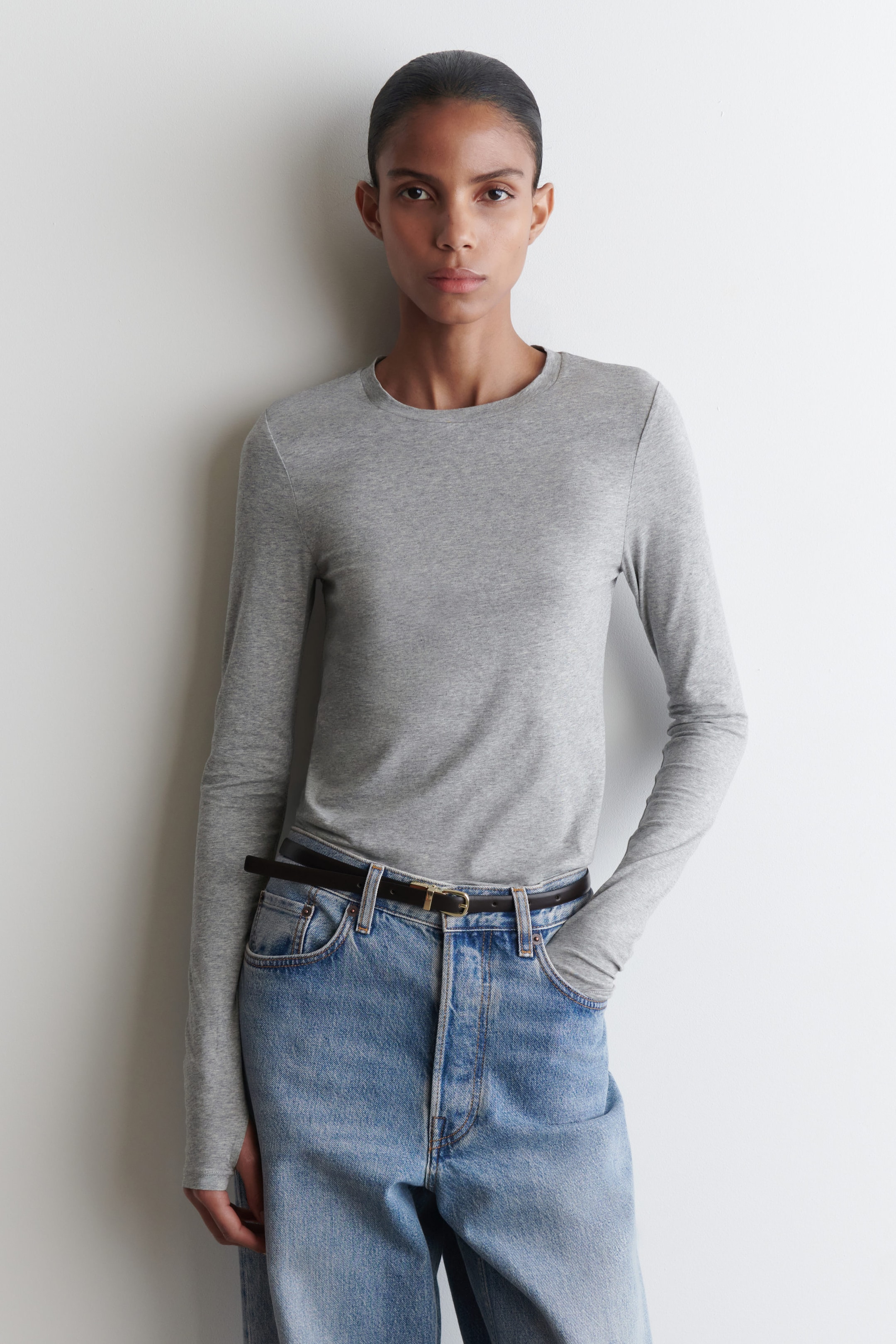 SCHMALES LEICHTES LANGARMSHIRT