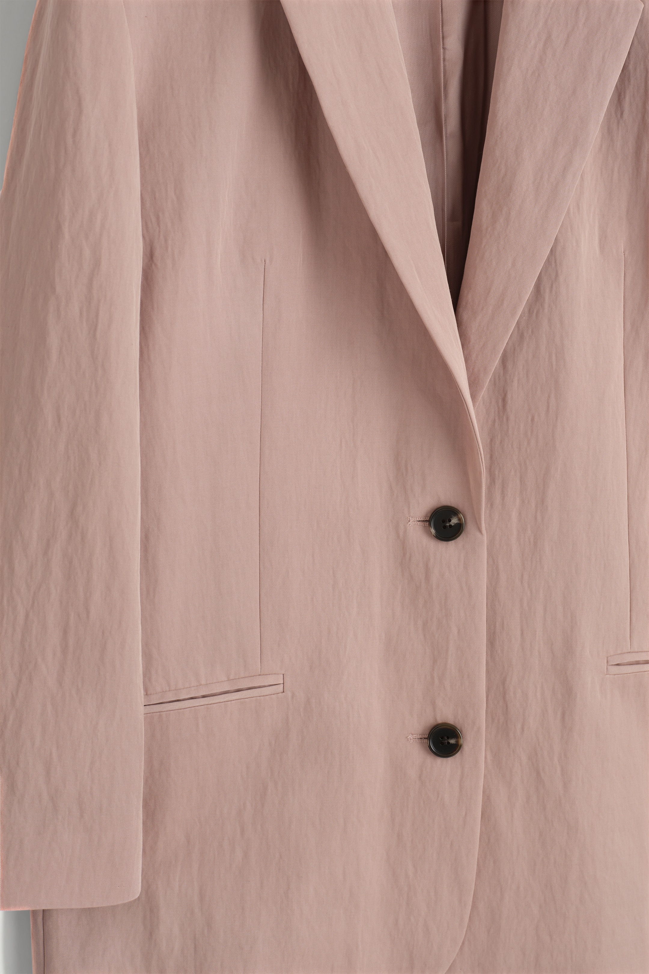 Ver imagen más grande: BLAZER FLUIDO OVERSIZE - ROSA CLARO - MUJER | H&M ES 7