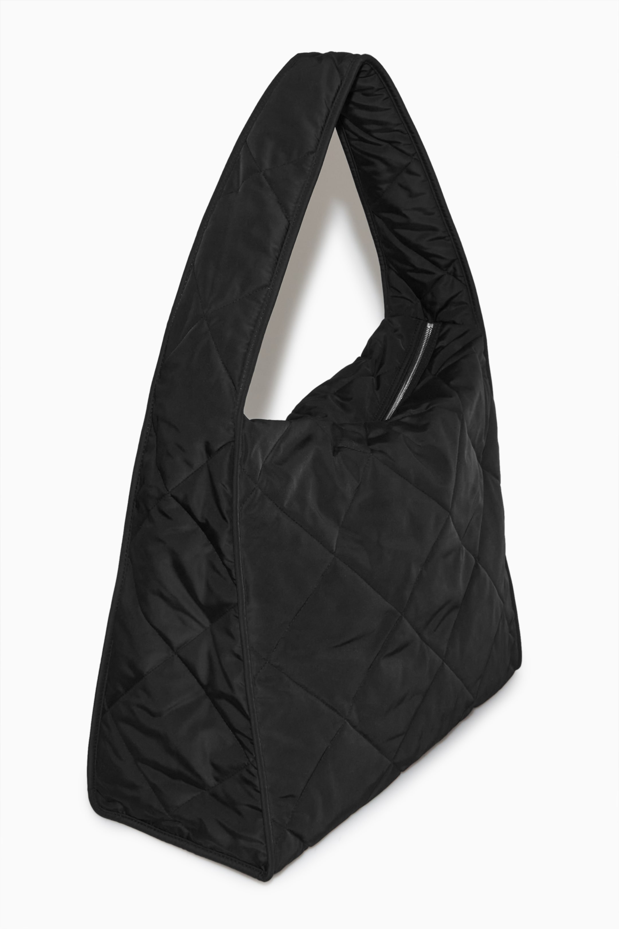 View larger image: OVERSIZED DIAMOND-QUILTED BAG - BLACK - Ladies | H&M GB 2