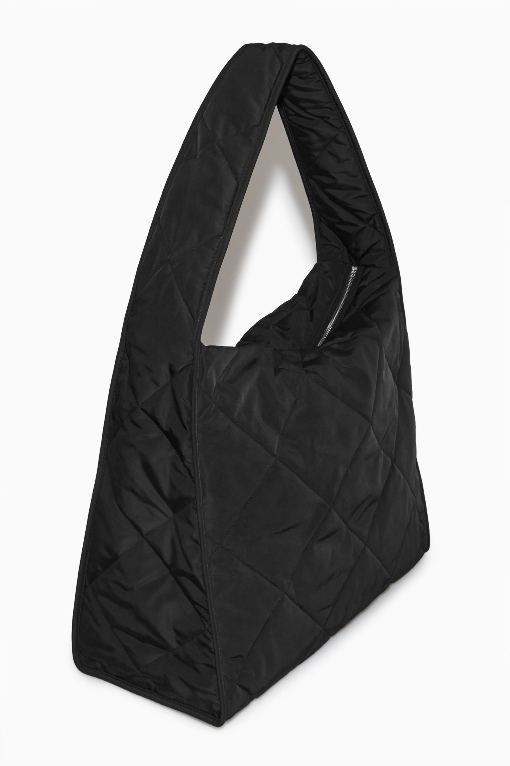 ◆送料無料◆COS DIAMOND QUILTED HAND BAG◆正規品鑑定◆ COS】 Diamond Quilted Hand Bag Black (COS/ショルダーバッグ