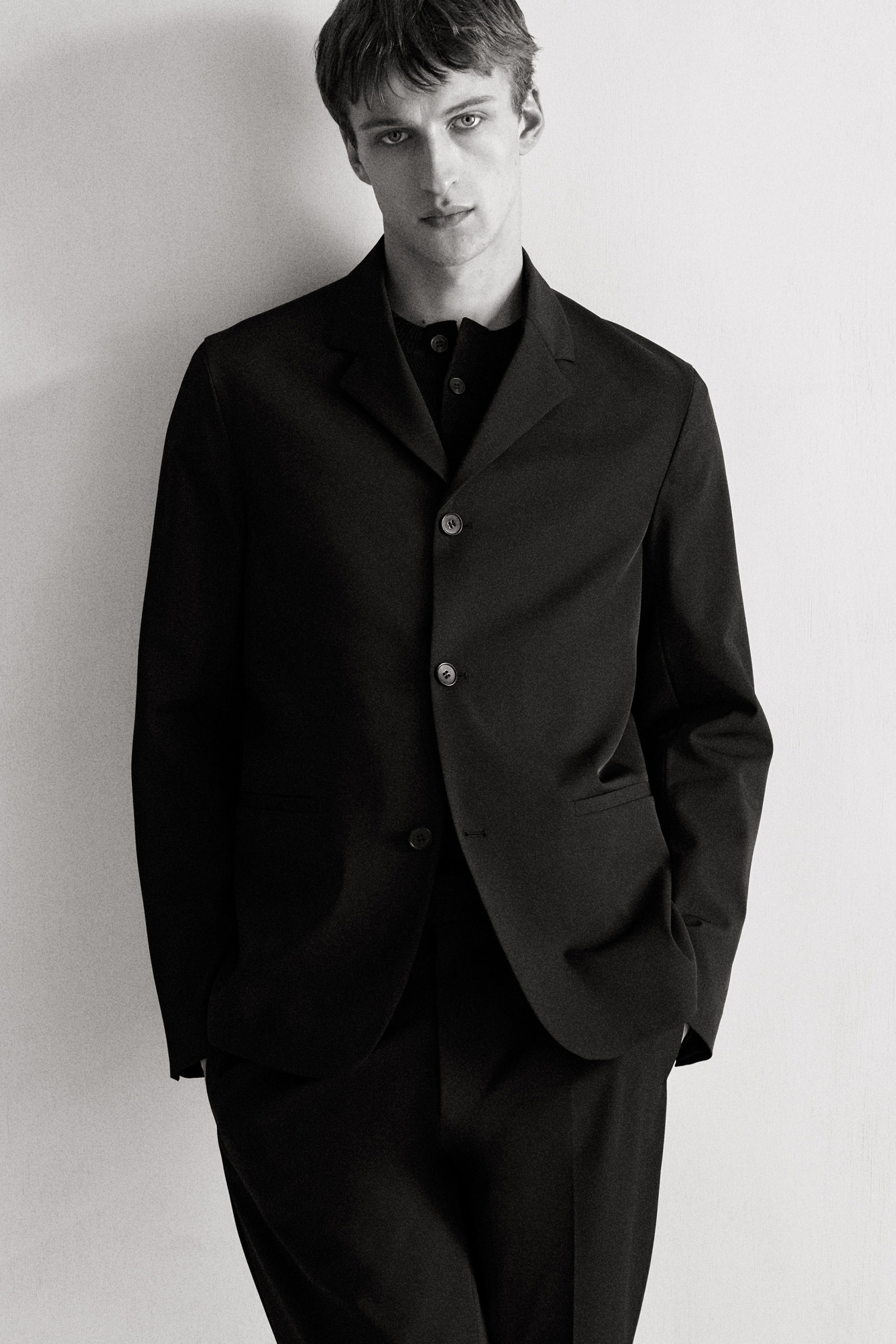 BLAZER DESESTRUCTURADA DE TWILL TÉCNICO SLIM-FIT