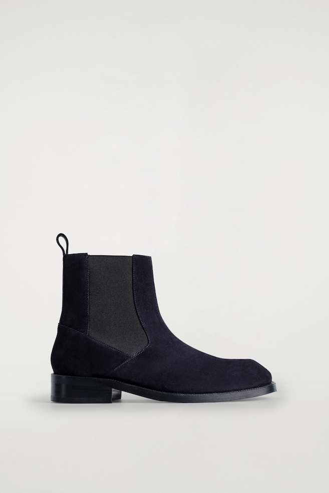 SQUARE-TOE SUEDE CHELSEA BOOTS — NAVY