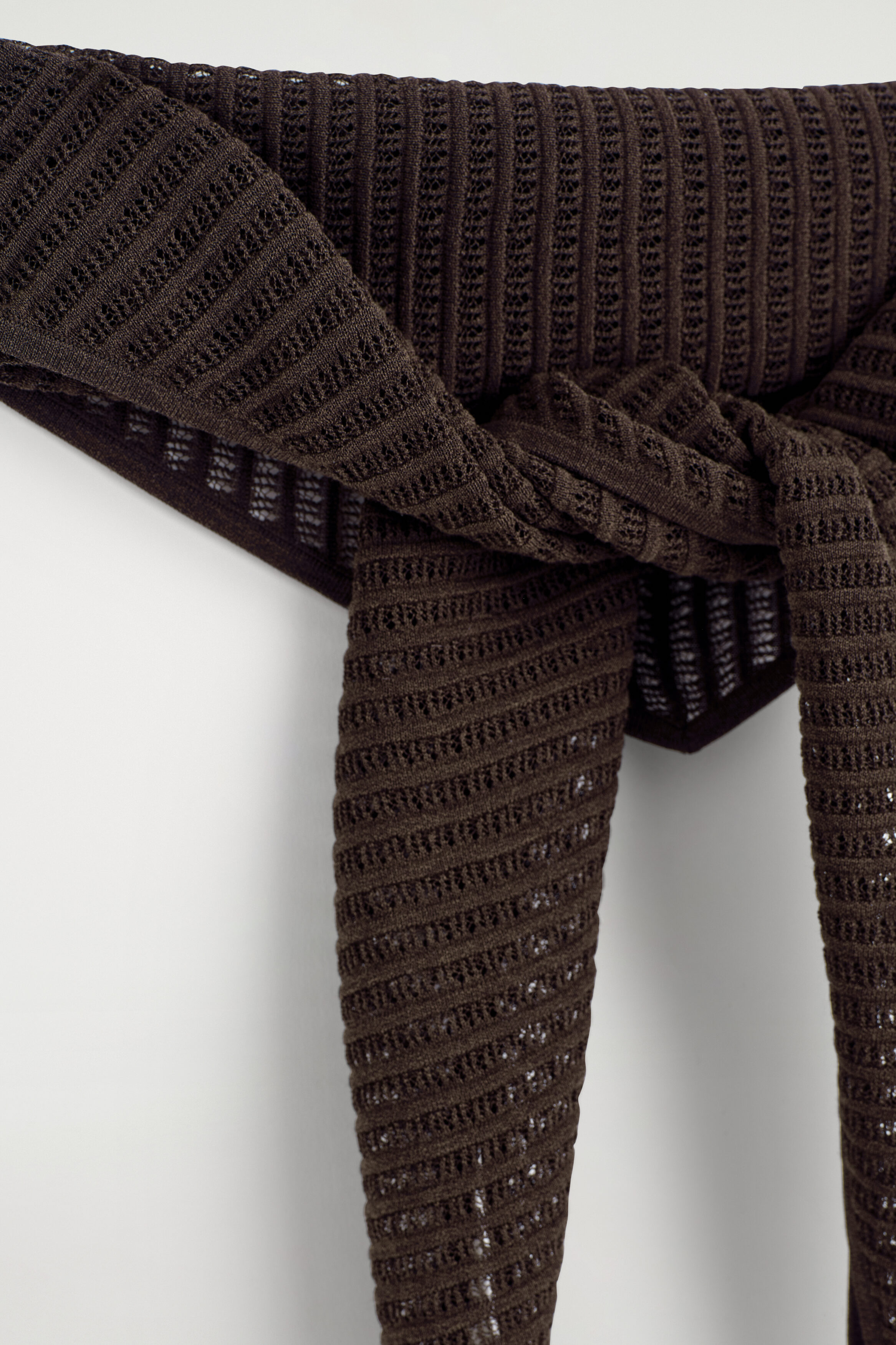 POINTELLE-KNIT TRIANGLE SCARF - thumbnail 6
