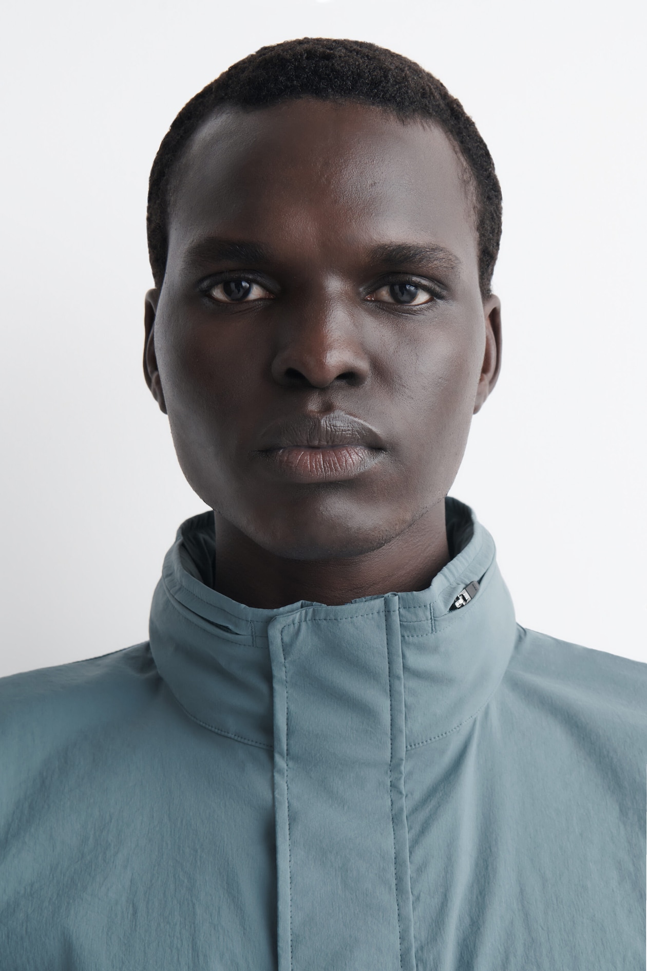 TECHNICAL WATER-RESISTANT NYLON GILET — STEEL BLUE