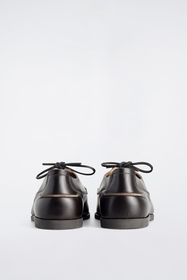LEATHER BOAT SHOES — DARK BROWN