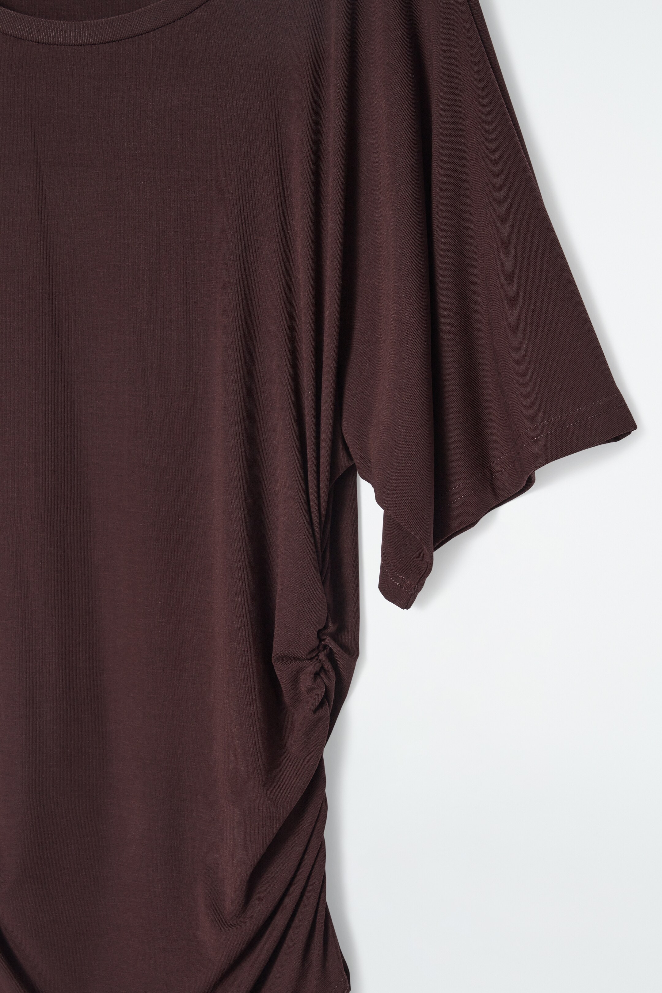 Ingrandisci l'immagine: RUCHED JERSEY T-SHIRT - BURGUNDY - DONNA | H&M CH 2