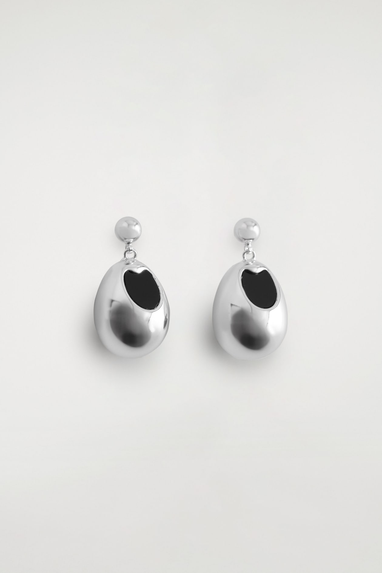 AGATE DROP EARRINGS — SILVER / BLACK