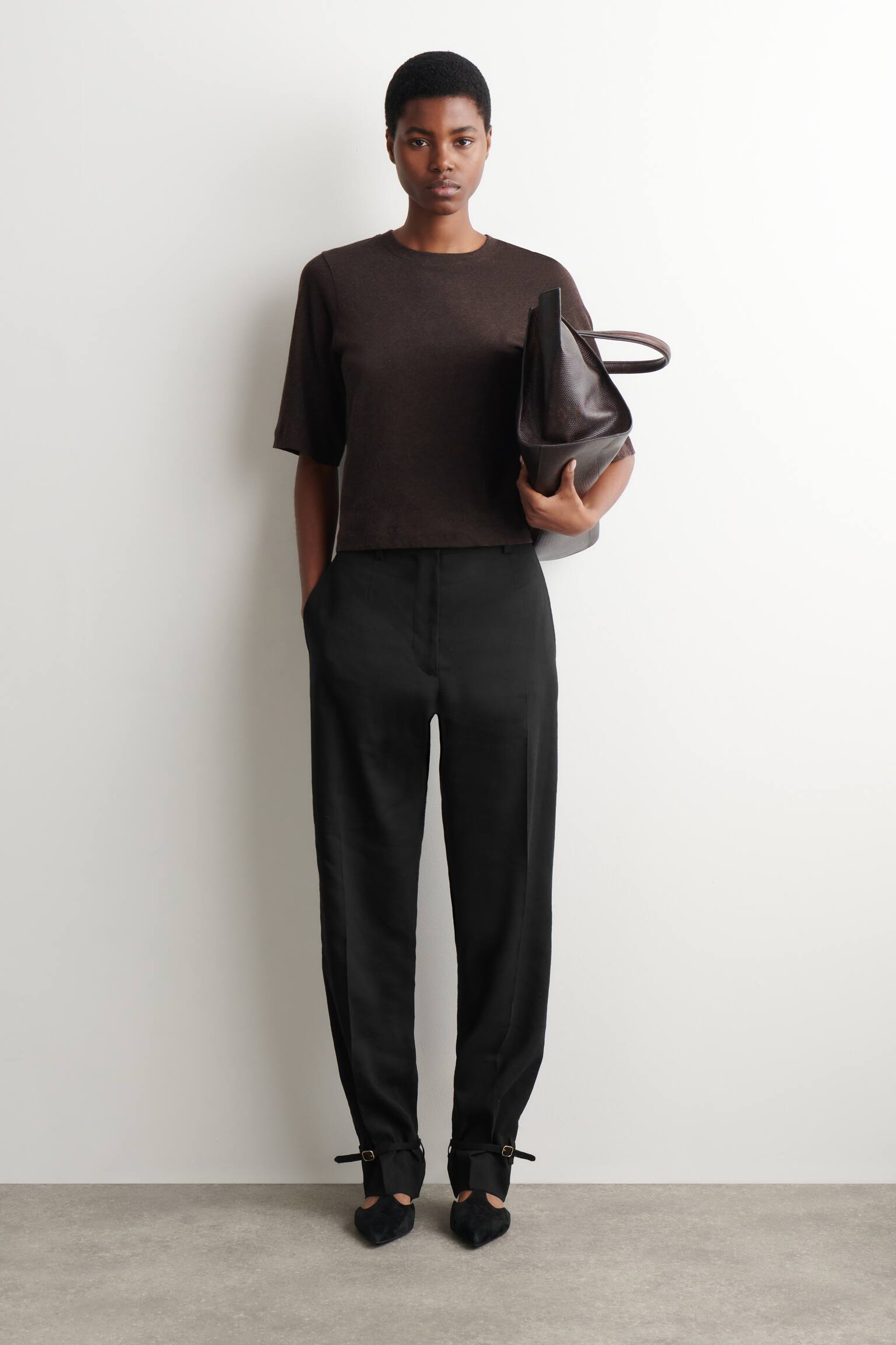 חולצת טישרט מבד כותנה - חום כהה/לבן / אדום / פסים - 5